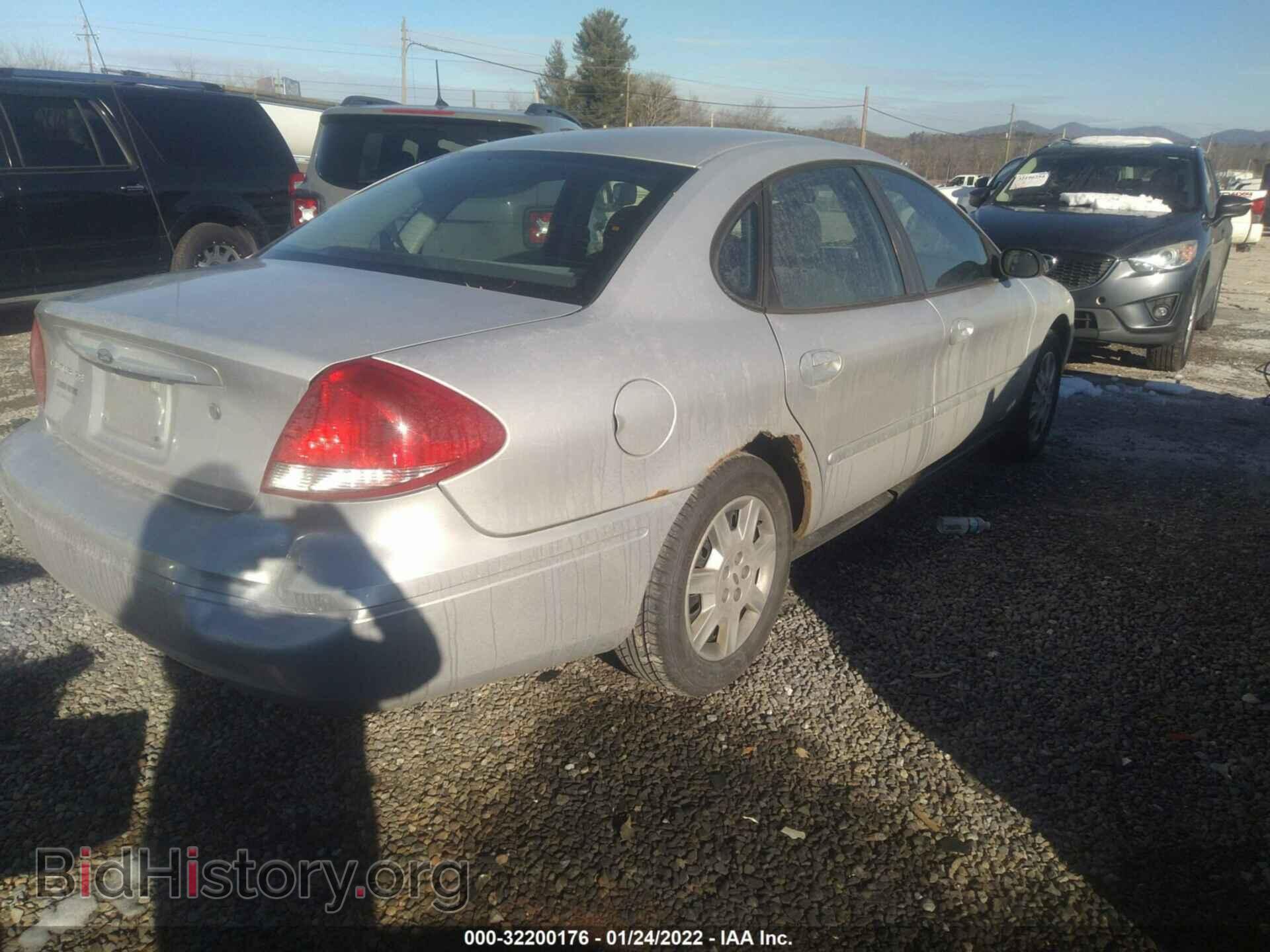 2006 FORD TAURUS - VIN: 1FAFP53U56A213178 - Фото 4