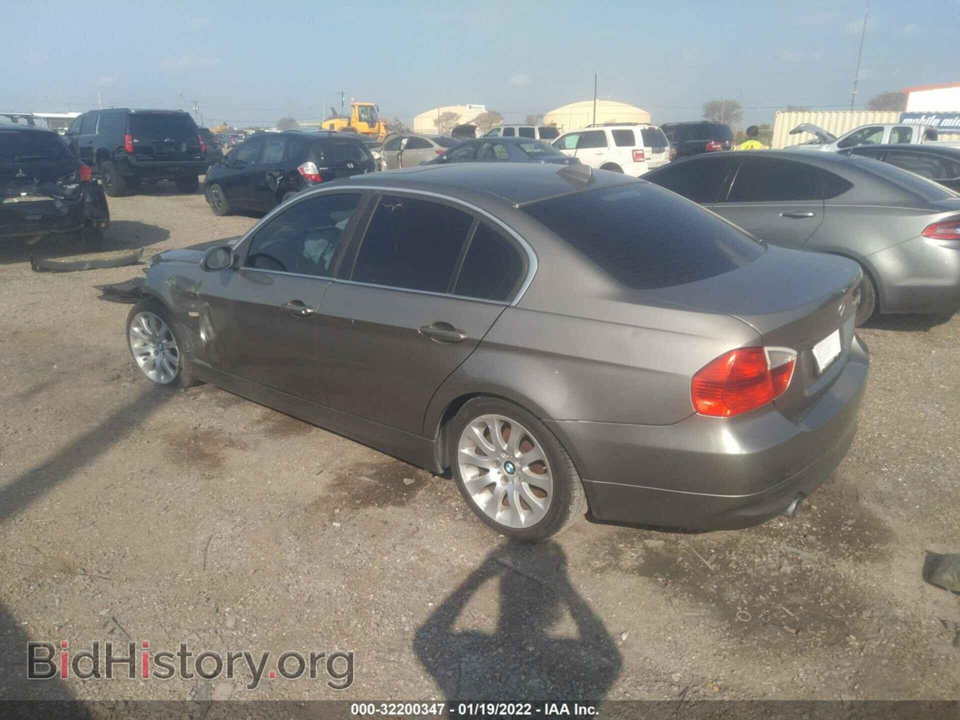 2008 BMW 3 SERIES - VIN: WBAVB73578VH25125 - Фото 3