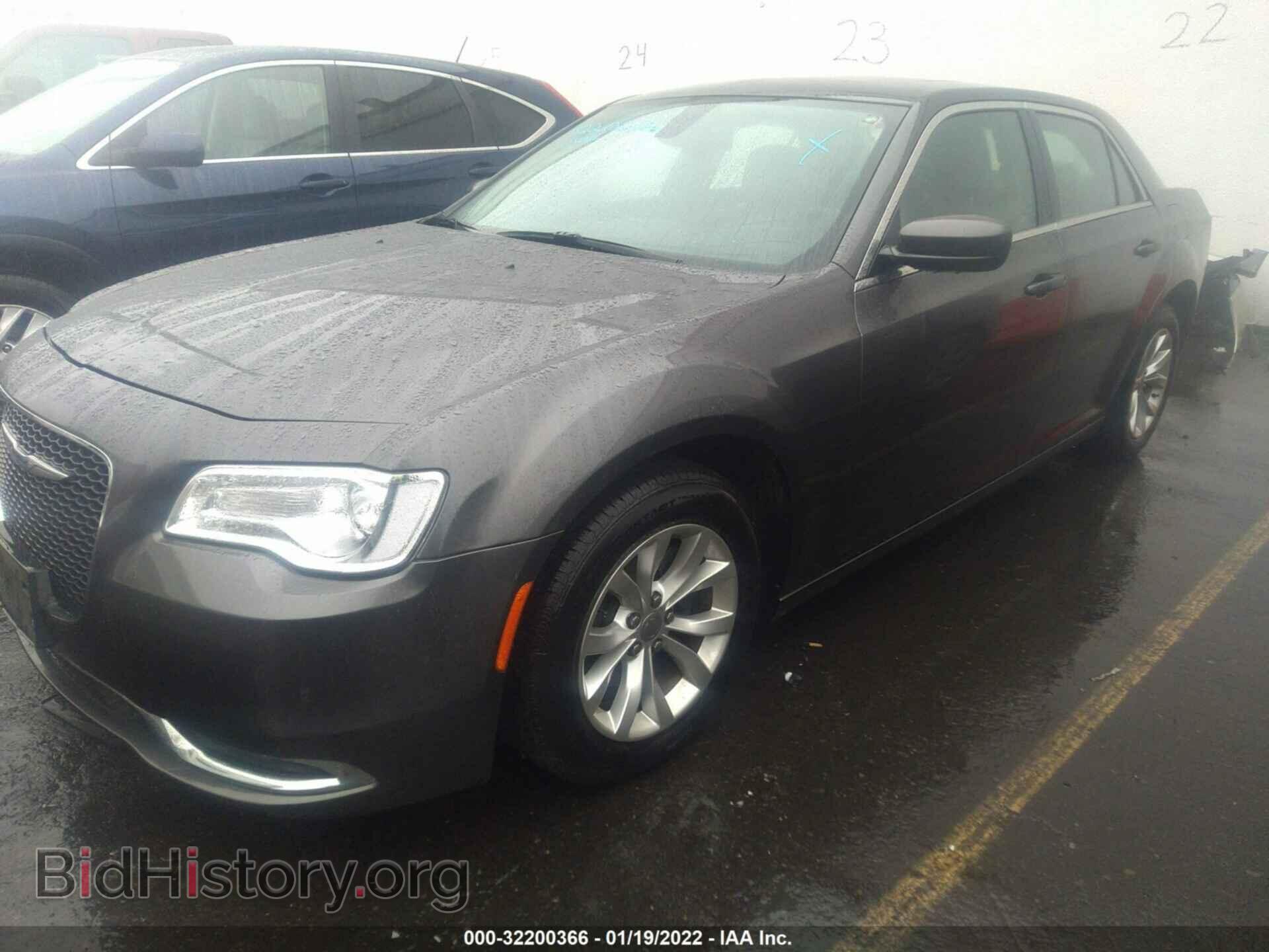 2016 CHRYSLER 300 - VIN: 2C3CCAAG1GH135441 - Фото 2