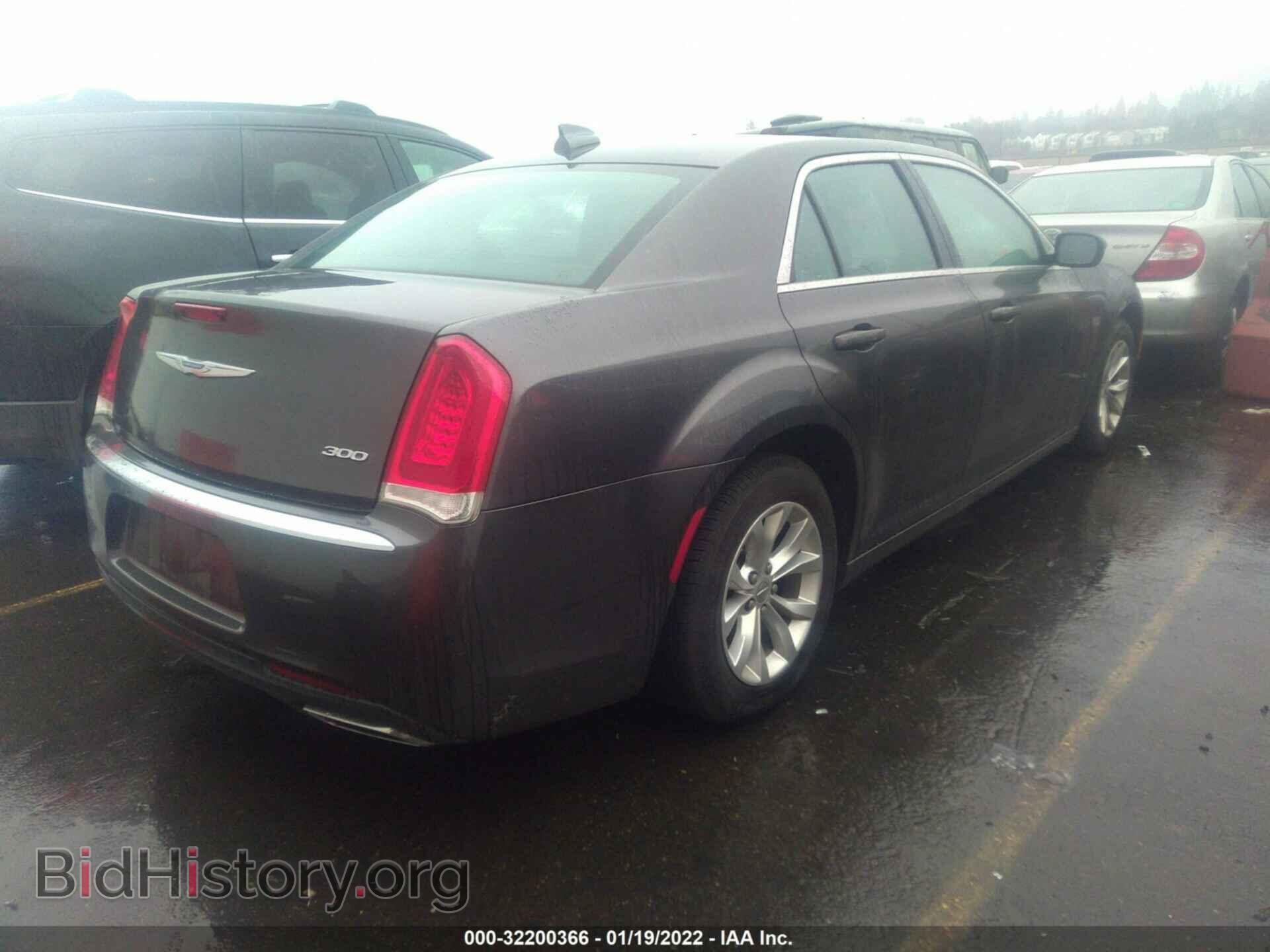 2016 CHRYSLER 300 - VIN: 2C3CCAAG1GH135441 - Фото 4