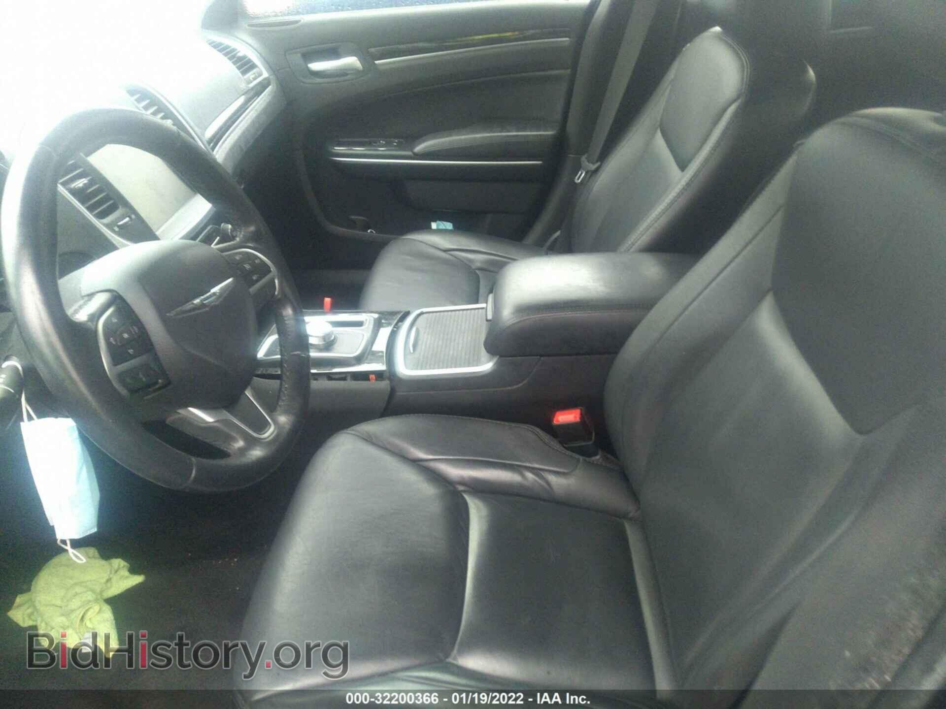 2016 CHRYSLER 300 - VIN: 2C3CCAAG1GH135441 - Фото 5