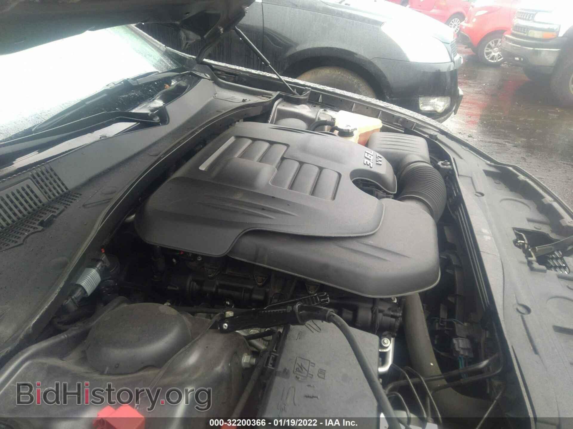 2016 CHRYSLER 300 - VIN: 2C3CCAAG1GH135441 - Фото 10