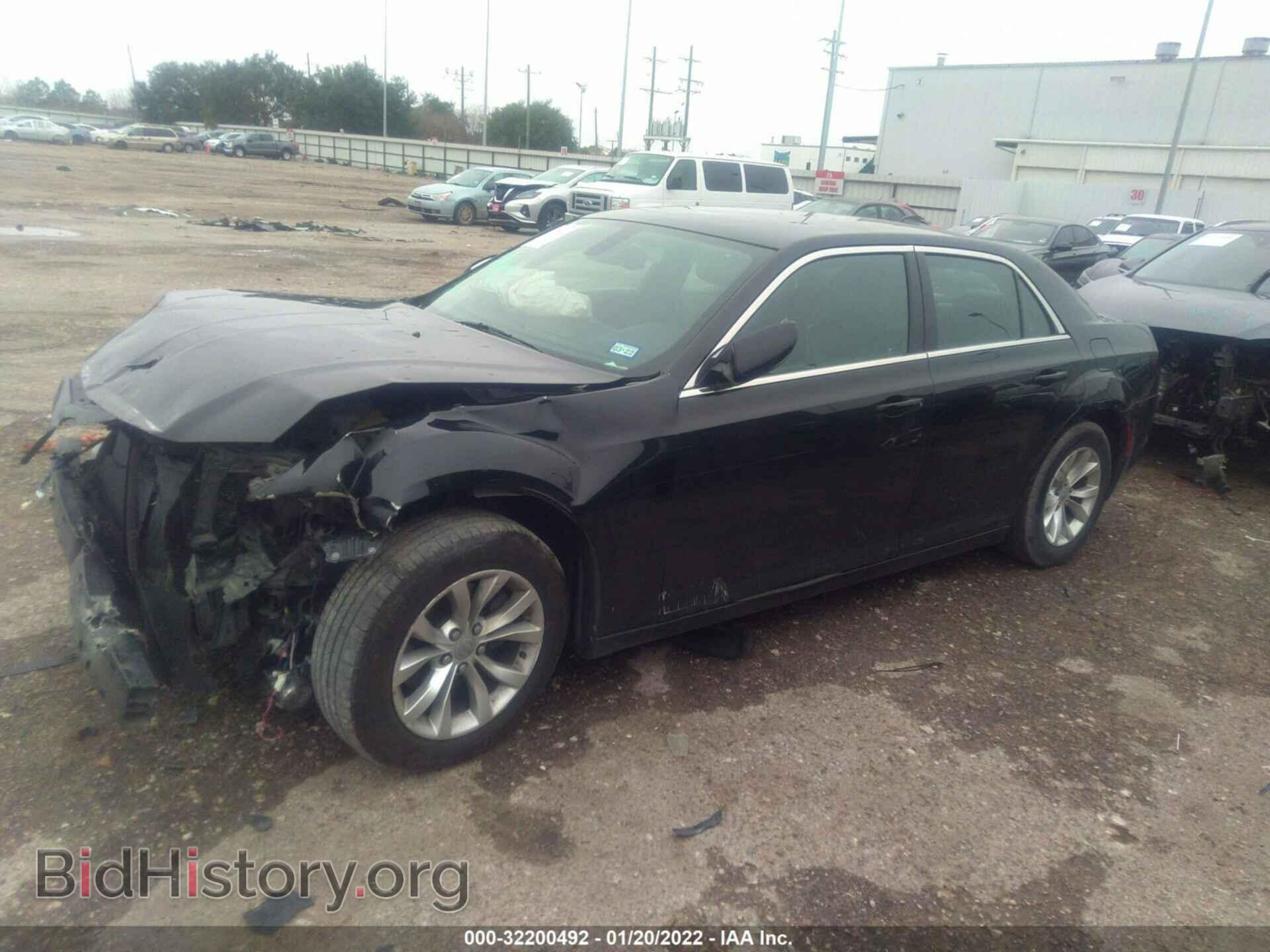 2015 CHRYSLER 300 - VIN: 2C3CCAAG6FH766457 - Фото 2