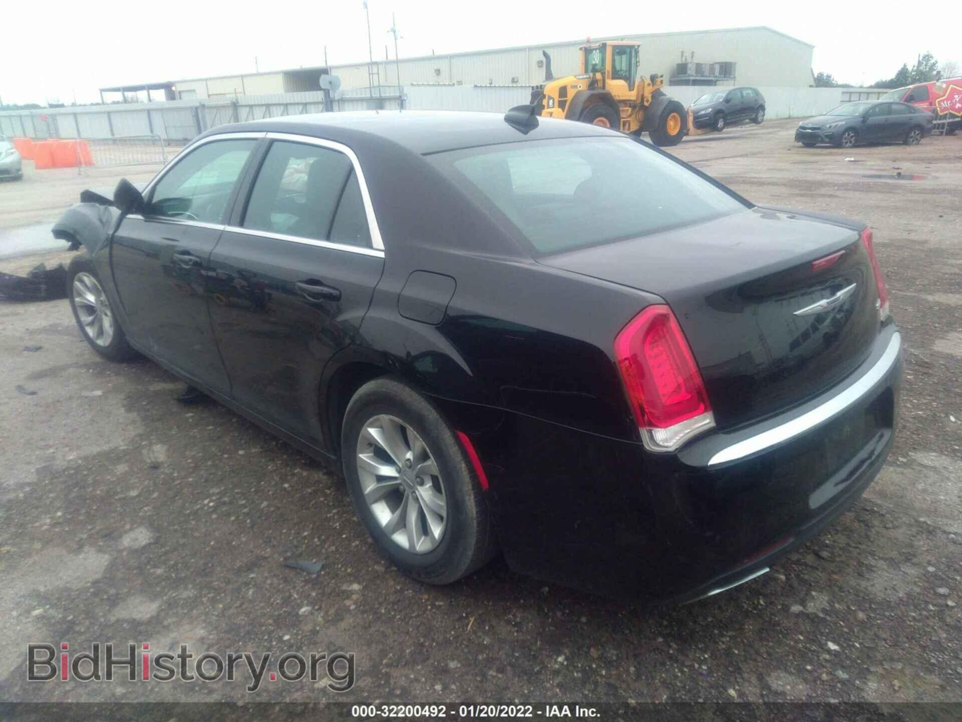 2015 CHRYSLER 300 - VIN: 2C3CCAAG6FH766457 - Фото 3