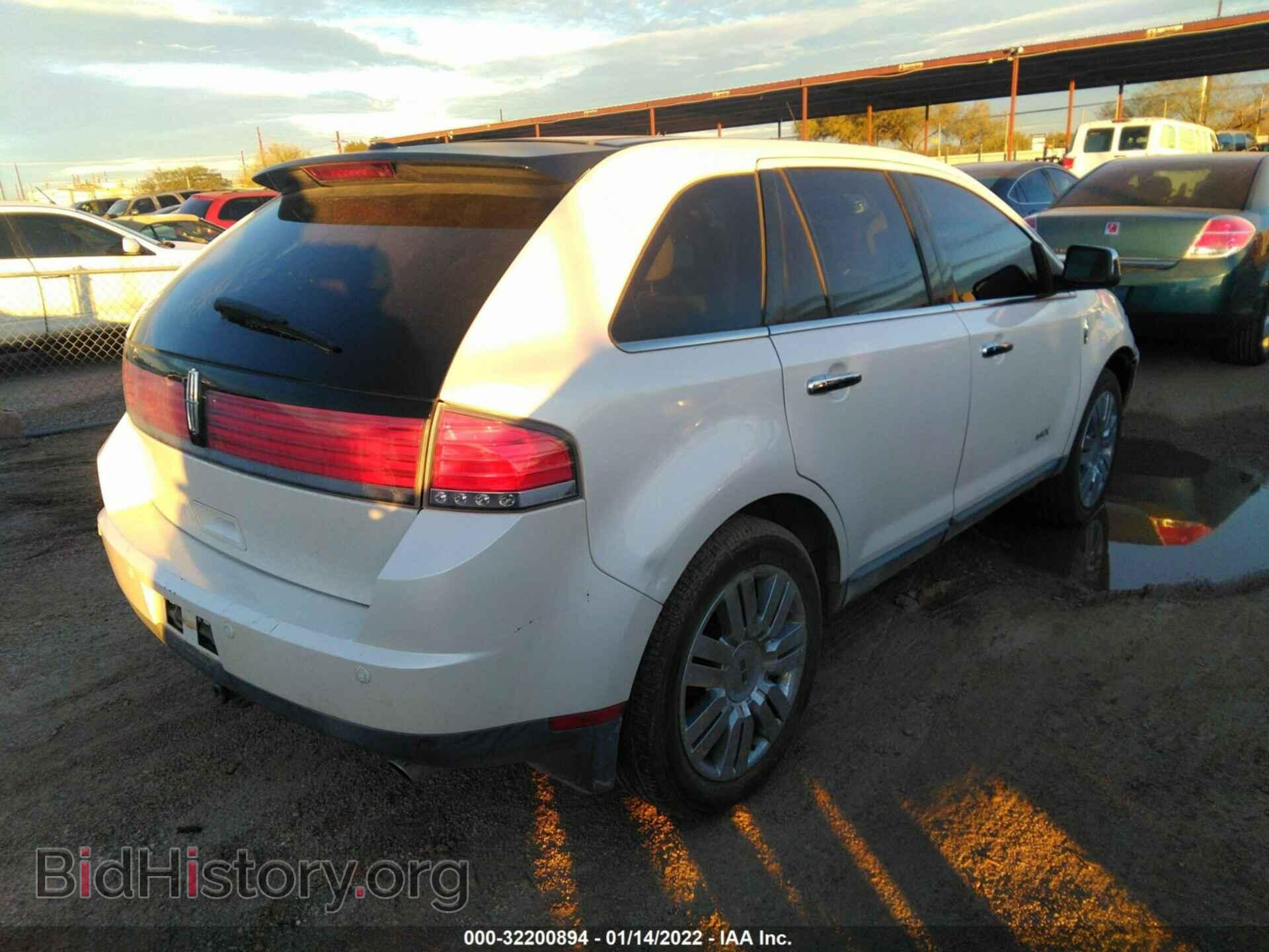 2009 LINCOLN MKX - VIN: 2LMDU68C19BJ04872 - Photo 4