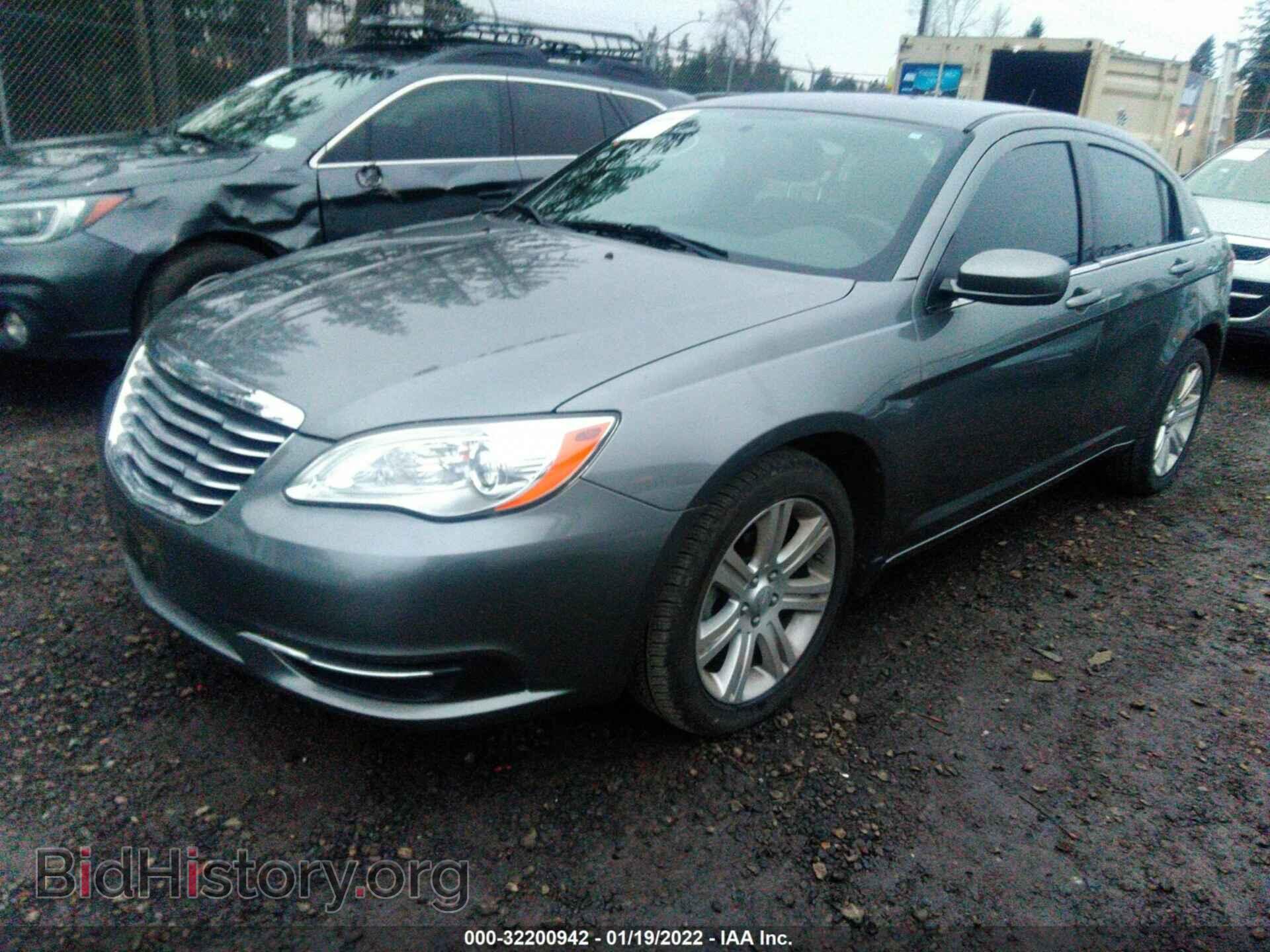 2012 CHRYSLER 200 - VIN: 1C3CCBBB5CN129572 - Фото 2