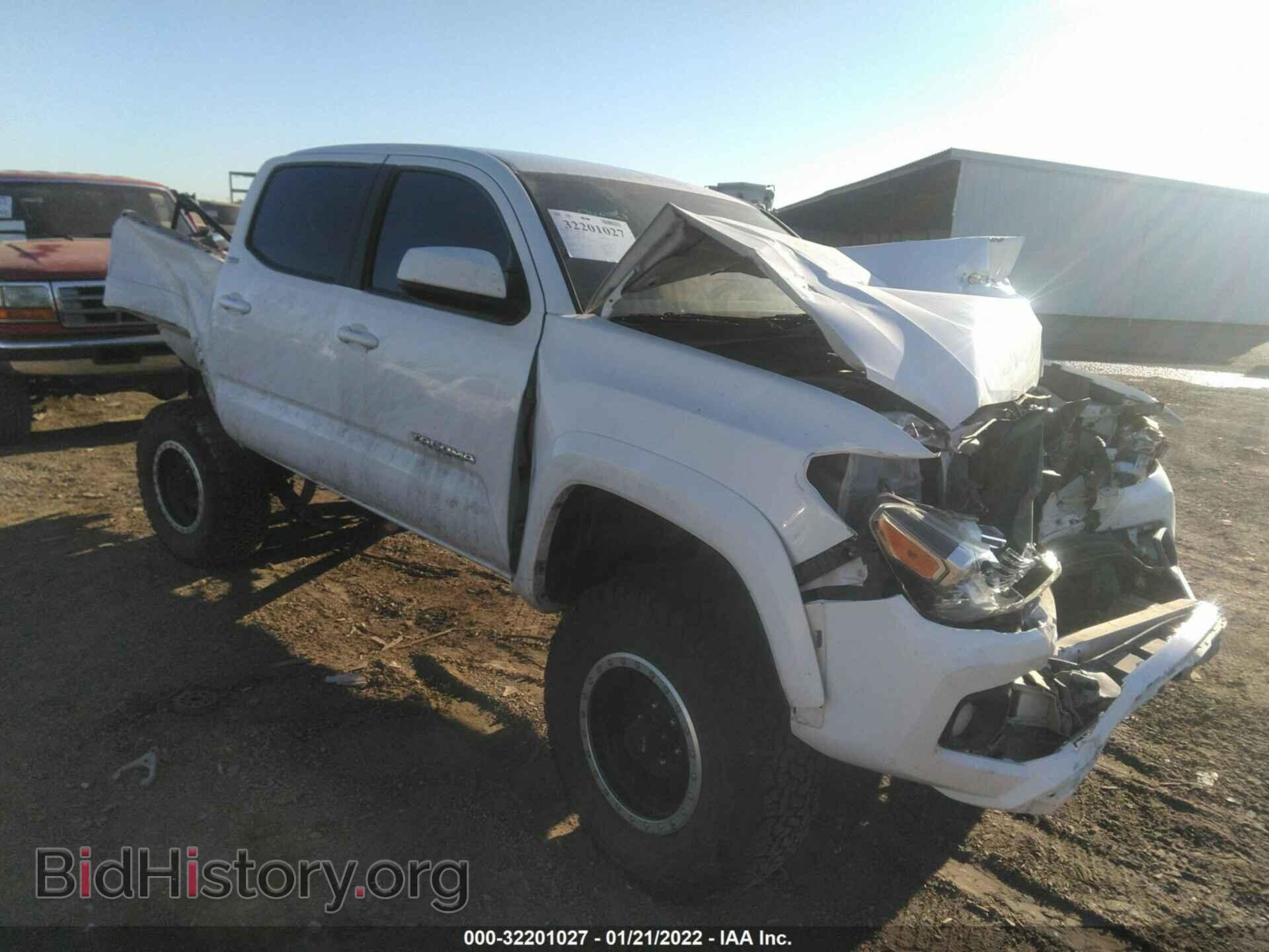 Фотография 3TMCZ5AN8HM099556 - TOYOTA TACOMA 2017