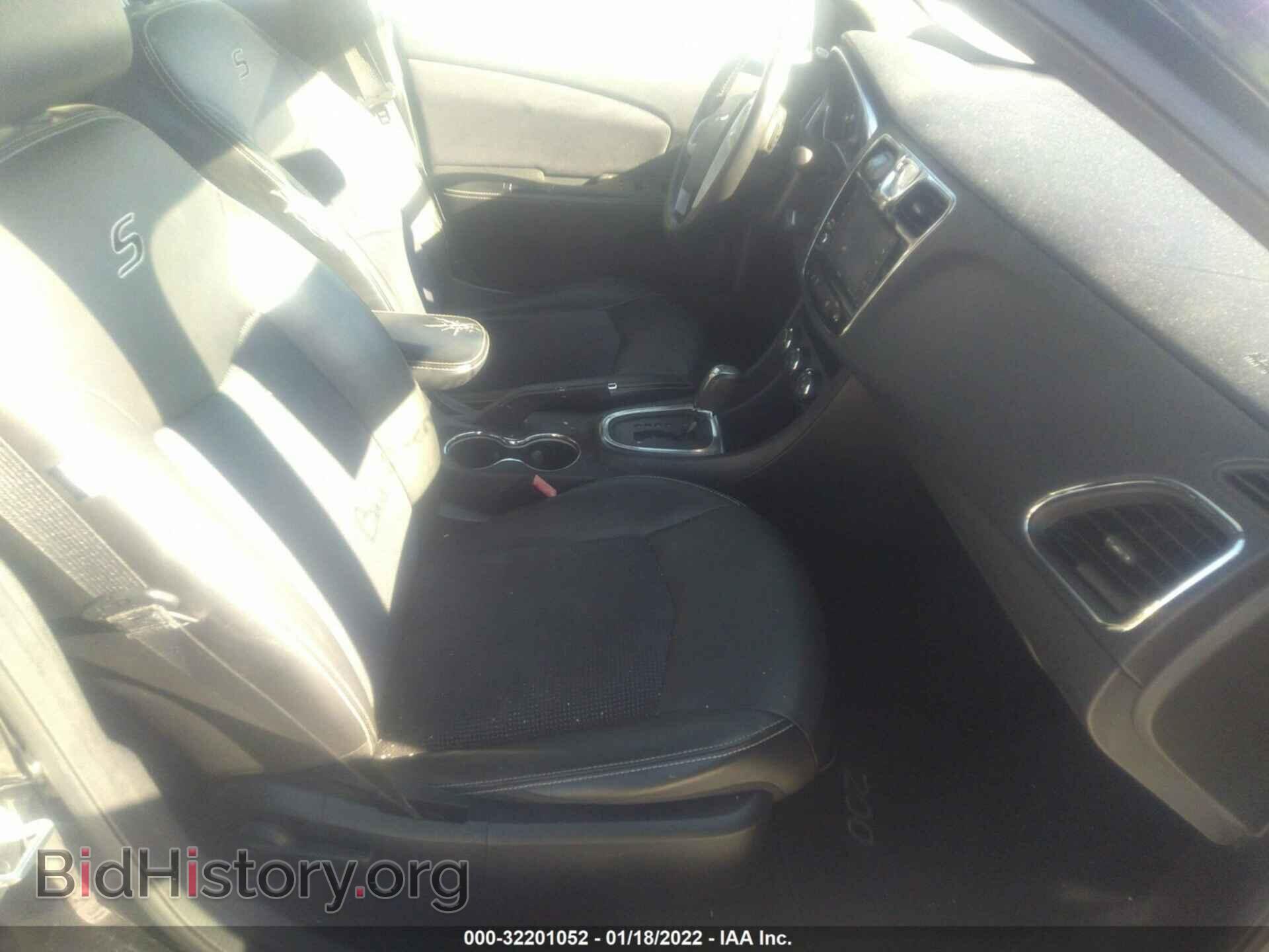 2011 CHRYSLER 200 - VIN: 1C3BC8FGXBN612168 - Фото 5