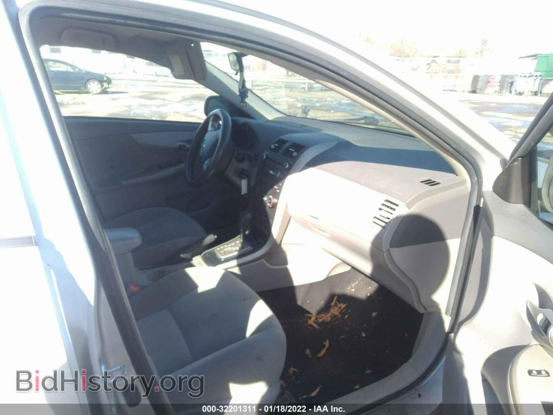2010 TOYOTA COROLLA - VIN: 2T1BU4EE2AC436994 - Фото 5