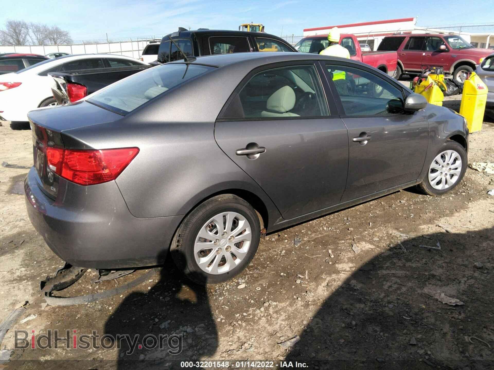 2012 KIA FORTE - VIN: KNAFU4A24C5643171 - Фото 3