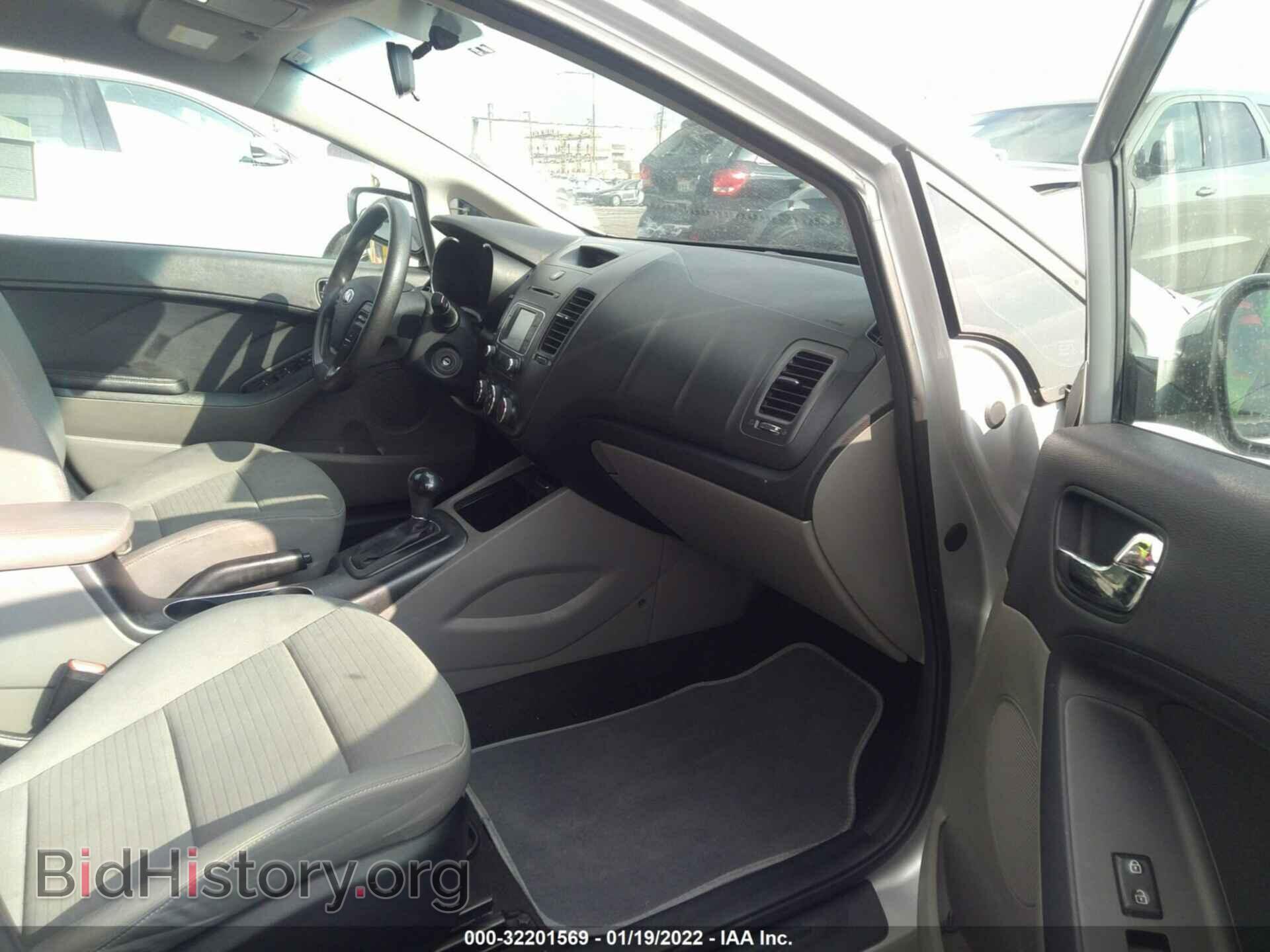 2016 KIA FORTE - VIN: KNAFX4A64G5544690 - Фото 5