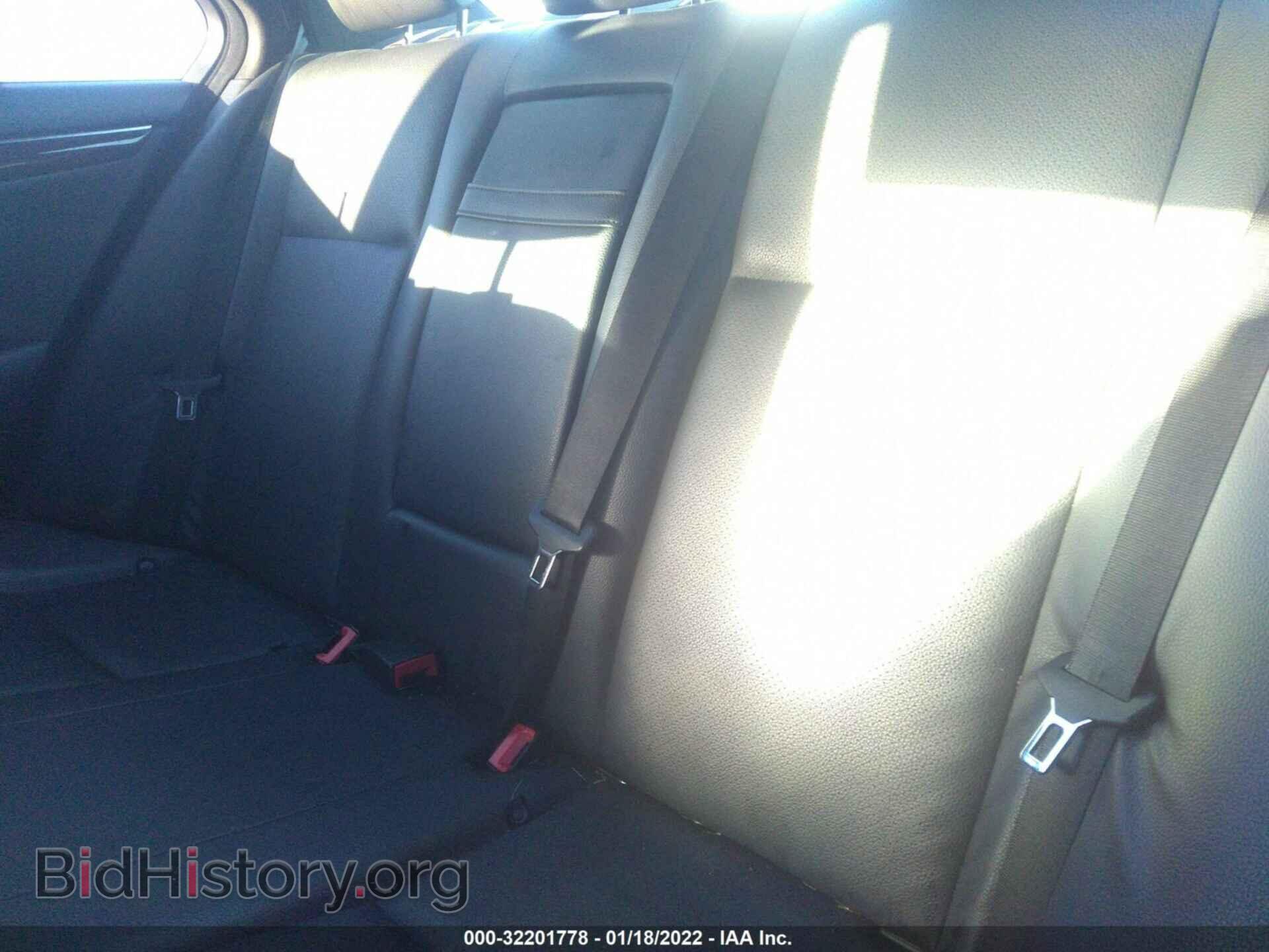 2012 MERCEDES-BENZ C-CLASS - VIN: WDDGF4HB9CA653246 - Фото 8