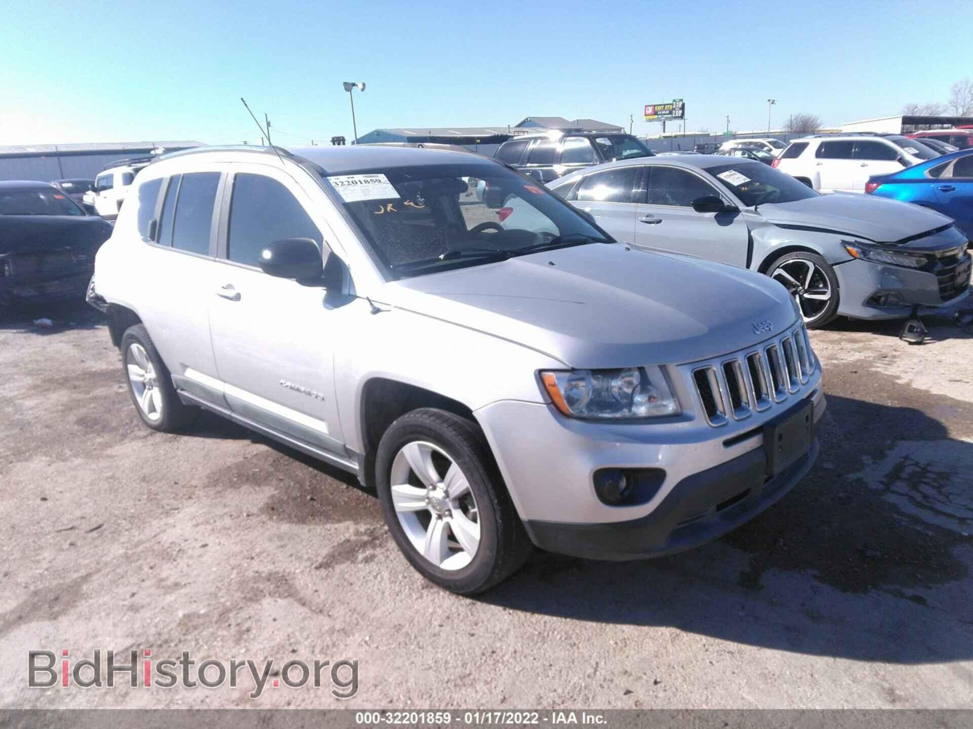 Photo 1J4NT1FB0BD215878 - JEEP COMPASS 2011
