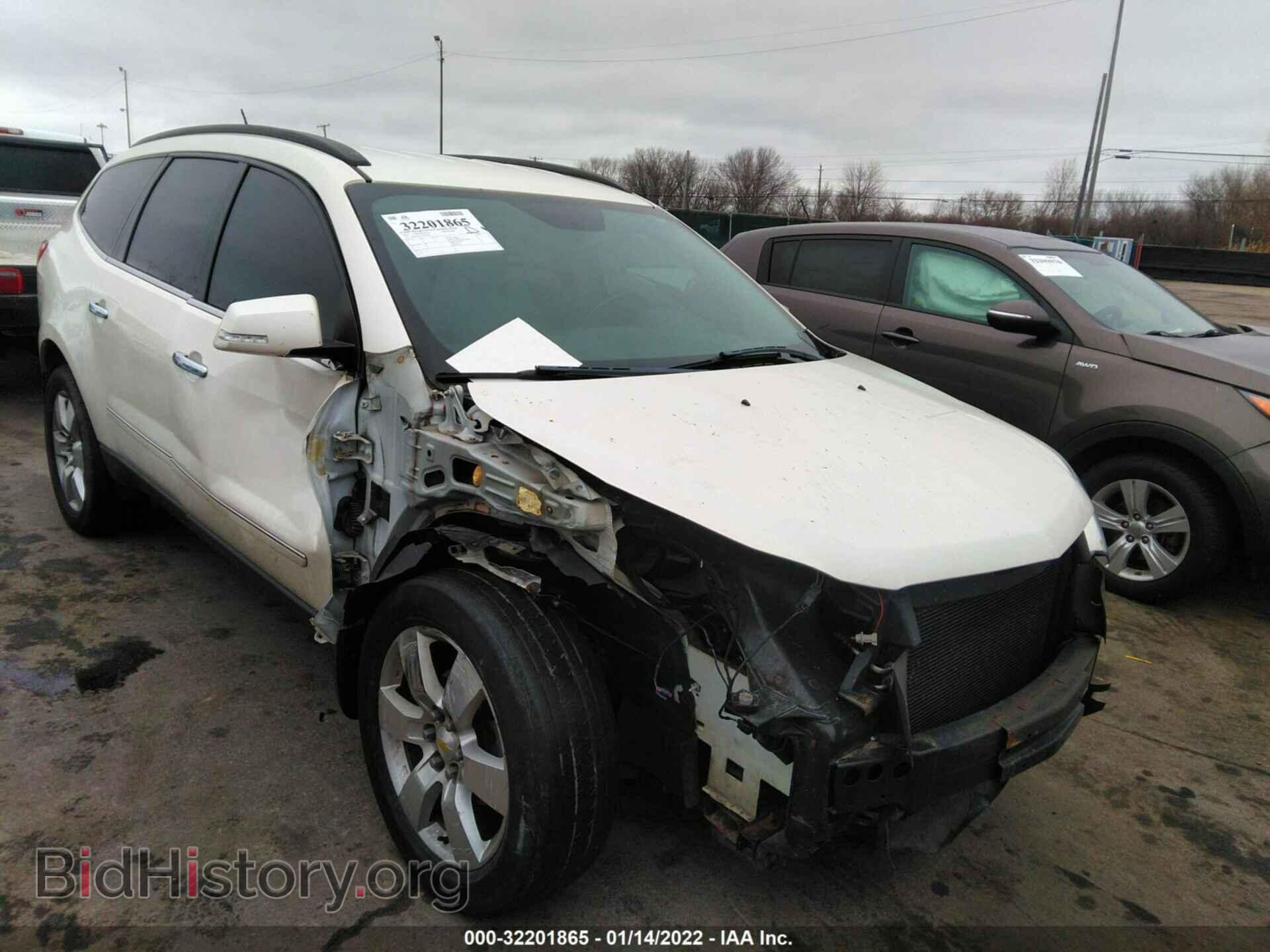 Photo 1GNKVLED1CJ269976 - CHEVROLET TRAVERSE 2012