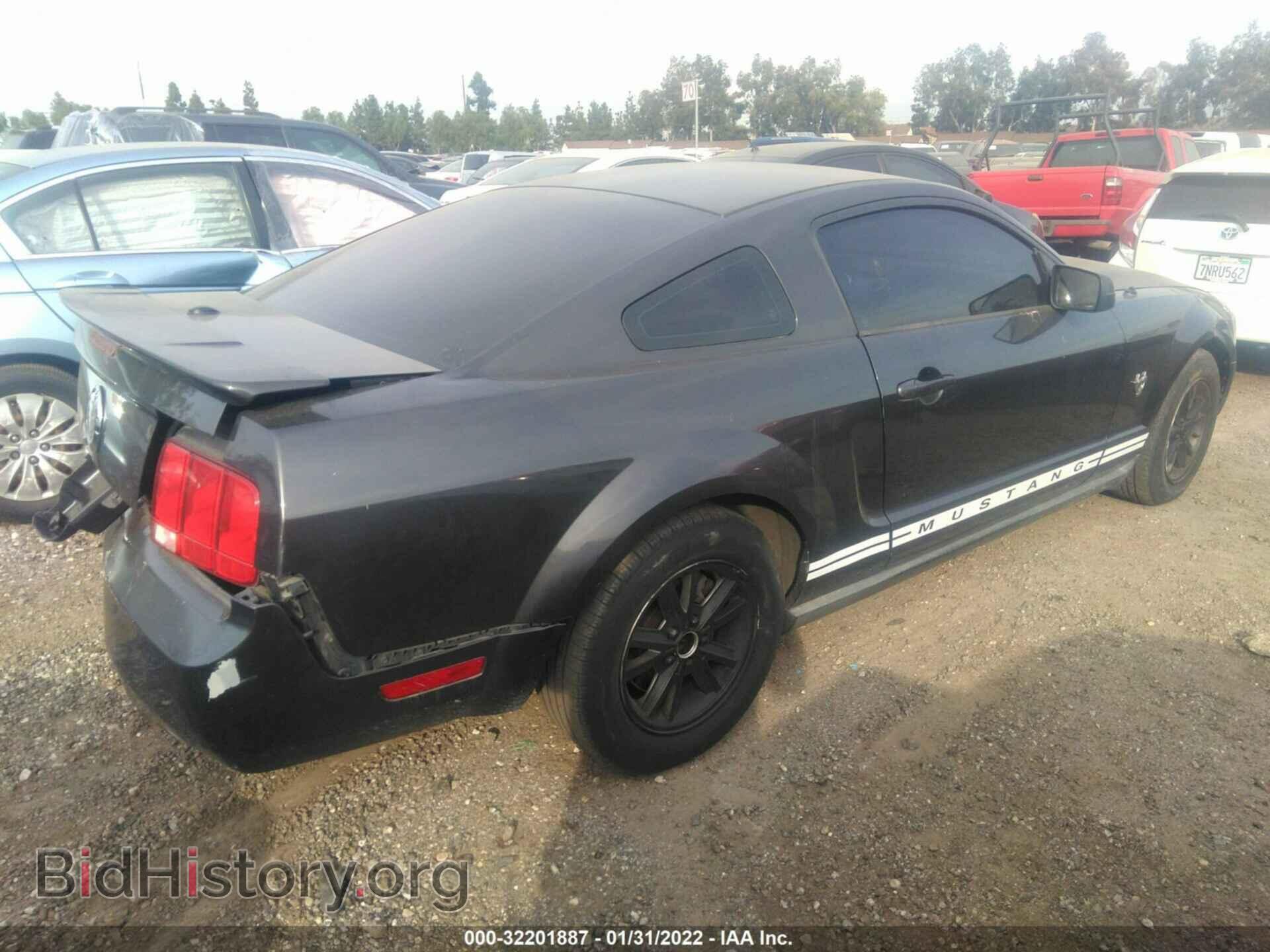 2009 FORD MUSTANG - VIN: 1ZVHT80NX95114895 - Фото 4