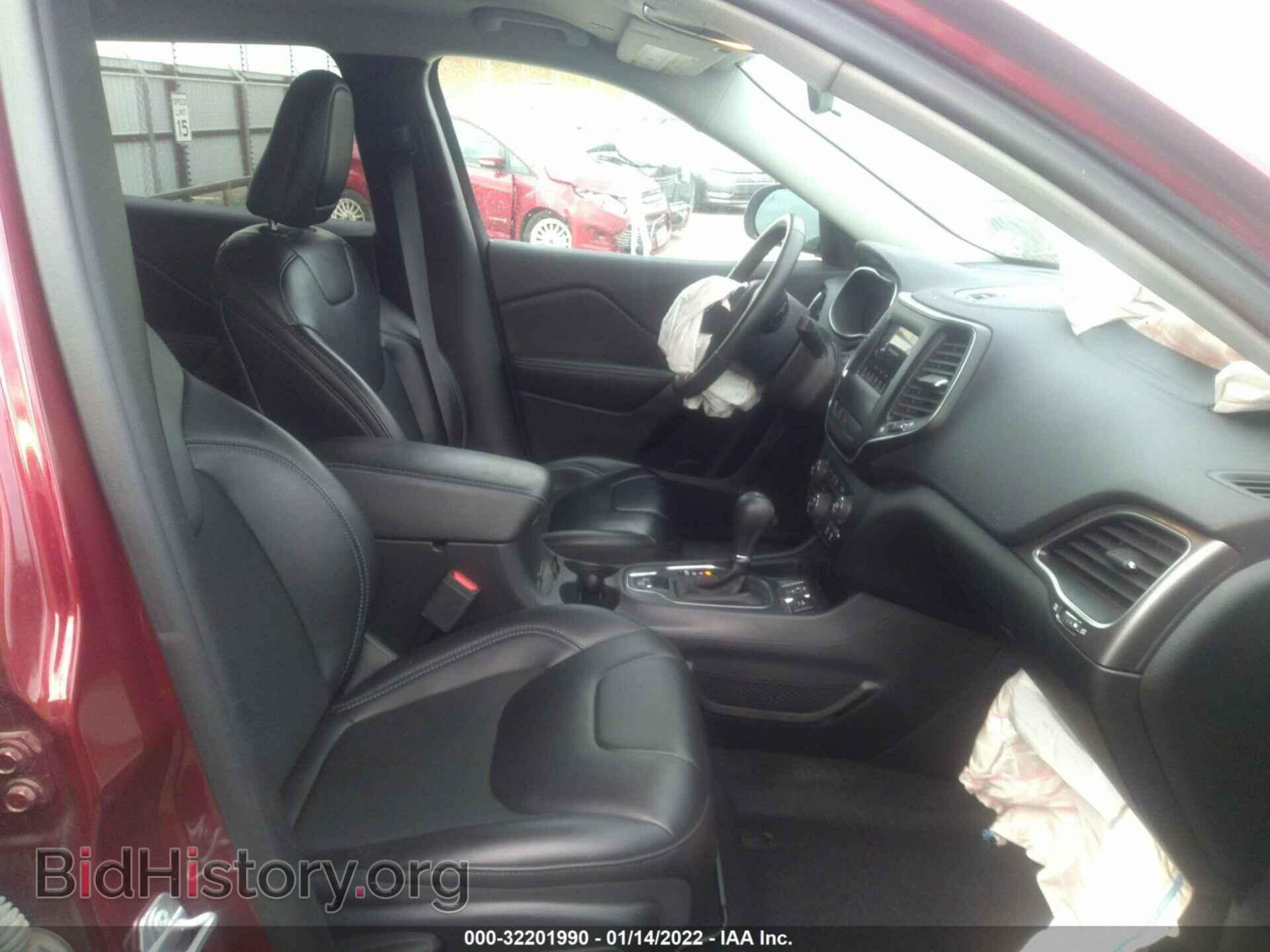 2019 JEEP CHEROKEE - VIN: 1C4PJLLX9KD404187 - Фото 5