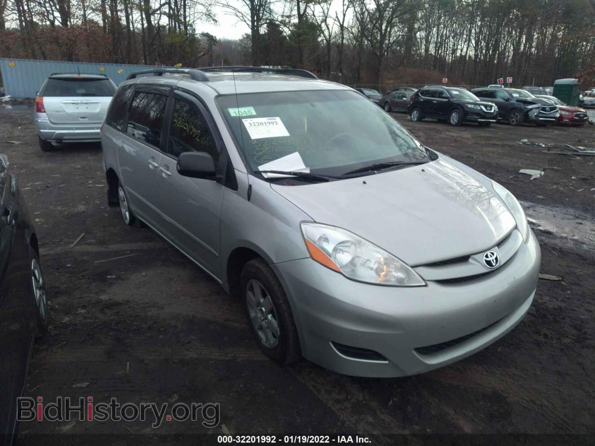 Photo 5TDZK23C08S157653 - TOYOTA SIENNA 2008