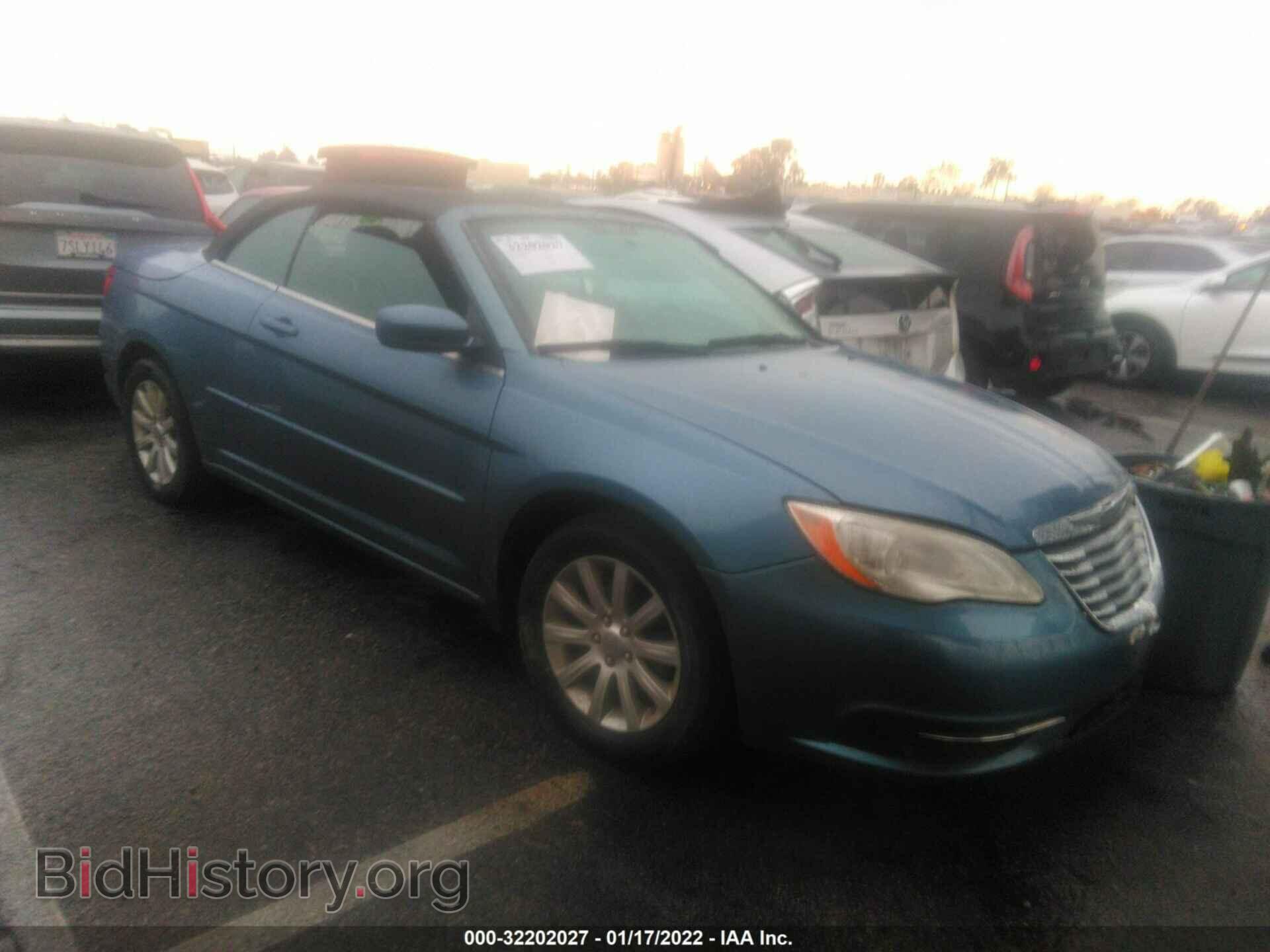 Photo 1C3BC2EG7BN592315 - CHRYSLER 200 2011