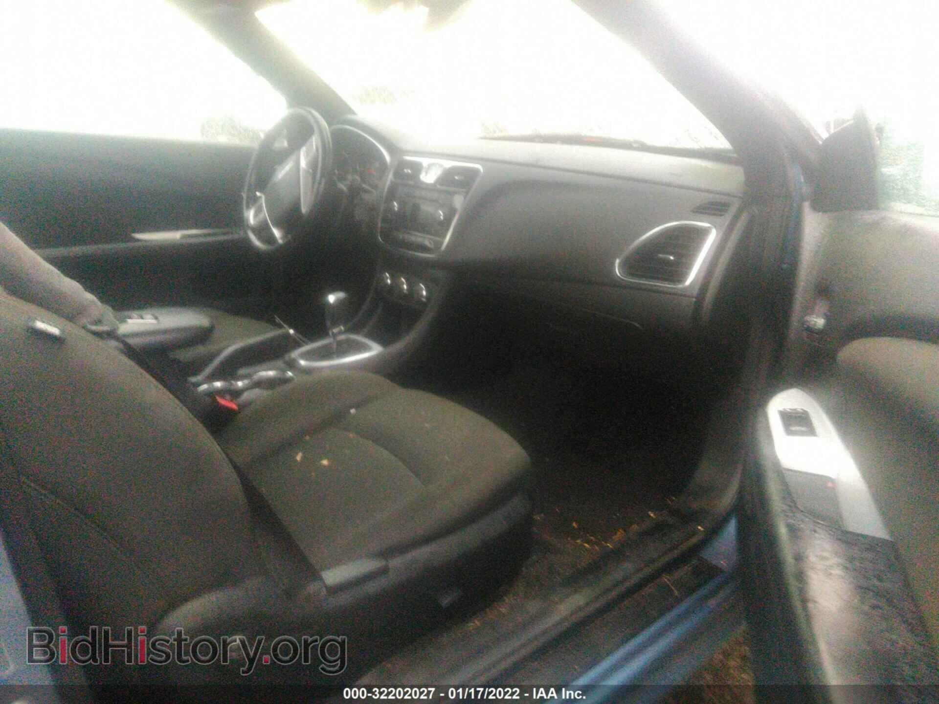 2011 CHRYSLER 200 - VIN: 1C3BC2EG7BN592315 - Фото 5