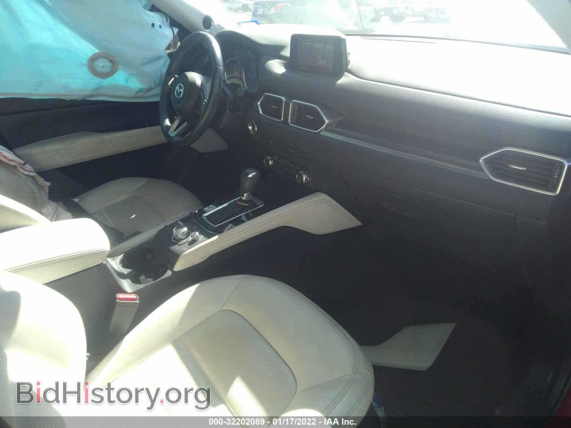 2018 MAZDA CX-5 - VIN: JM3KFADMXJ0365031 - Фото 5