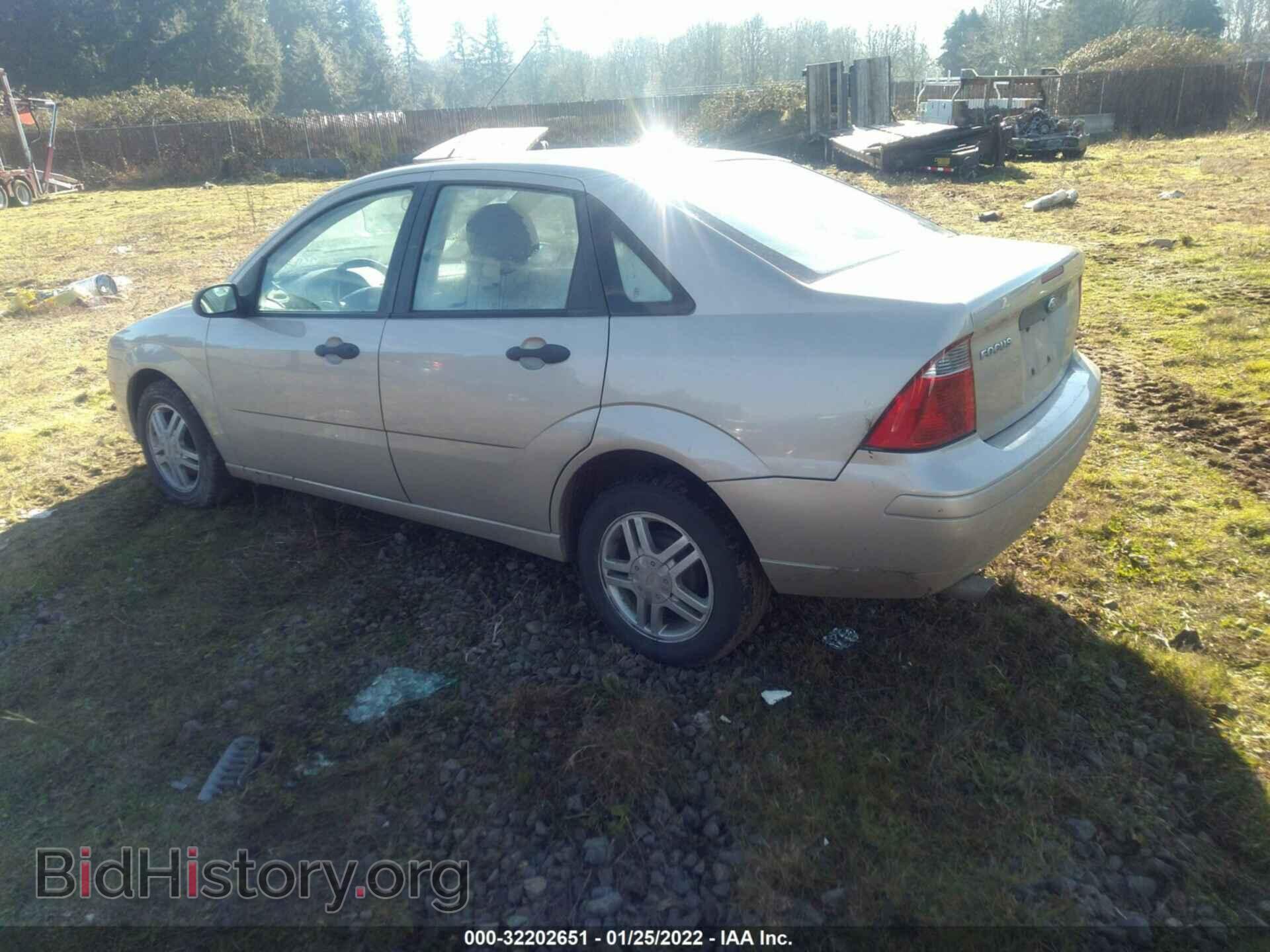 2007 FORD FOCUS - VIN: 1FAFP34N67W107886 - Фото 3