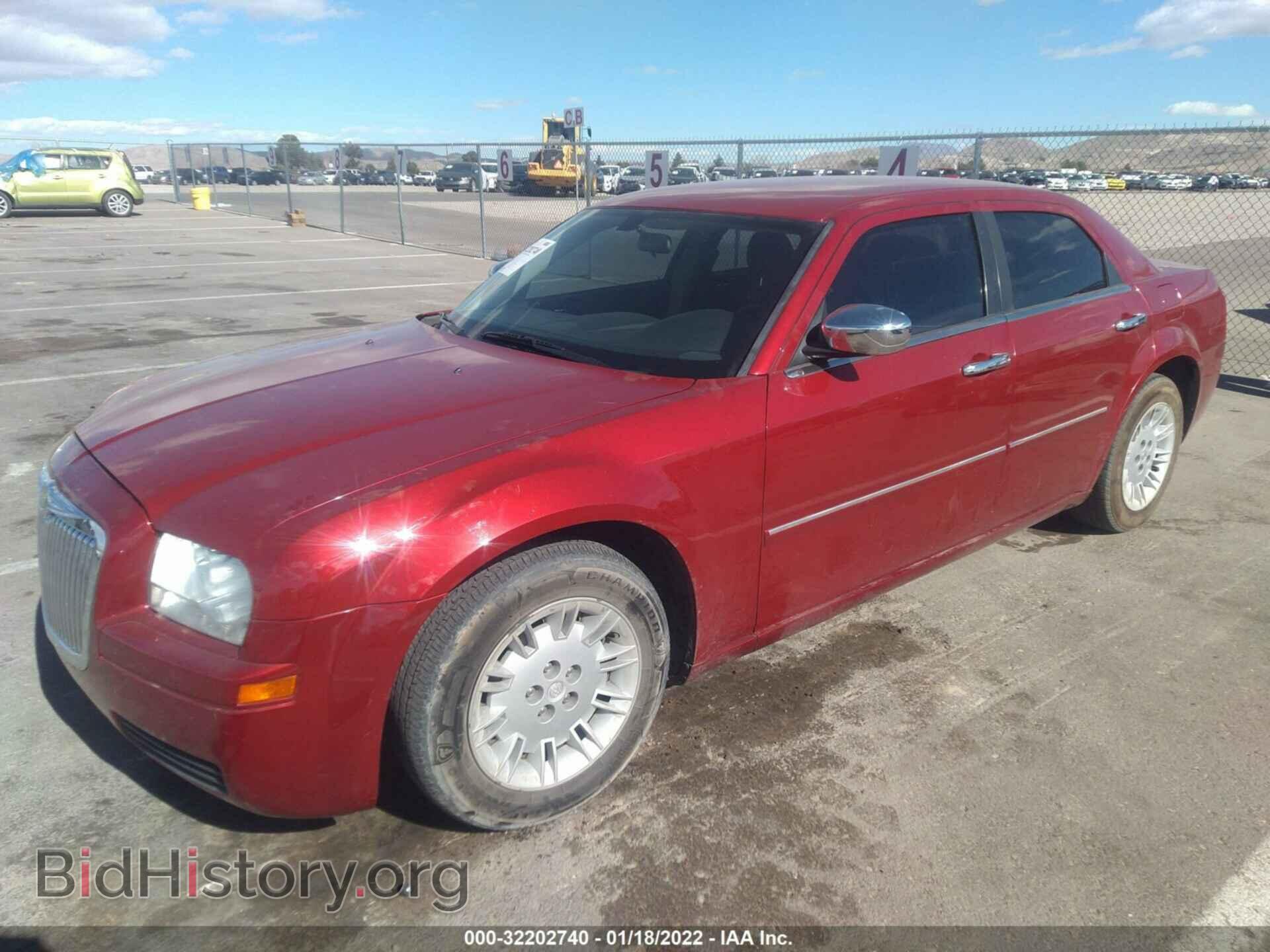 2007 CHRYSLER 300 - VIN: 2C3KA43R97H829389 - Фото 2