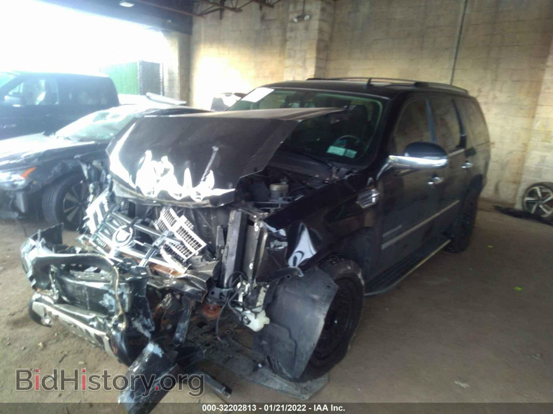 Photo 1GYS4BEF6DR198780 - CADILLAC ESCALADE 2013
