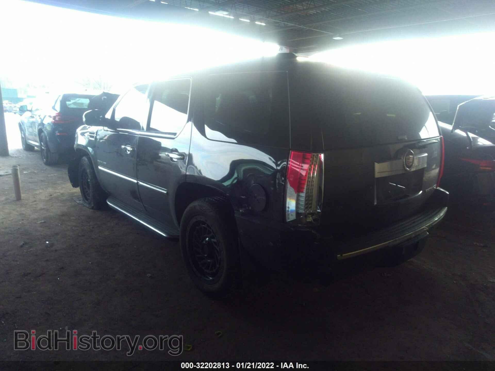 2013 CADILLAC ESCALADE - VIN: 1GYS4BEF6DR198780 - Photo 2