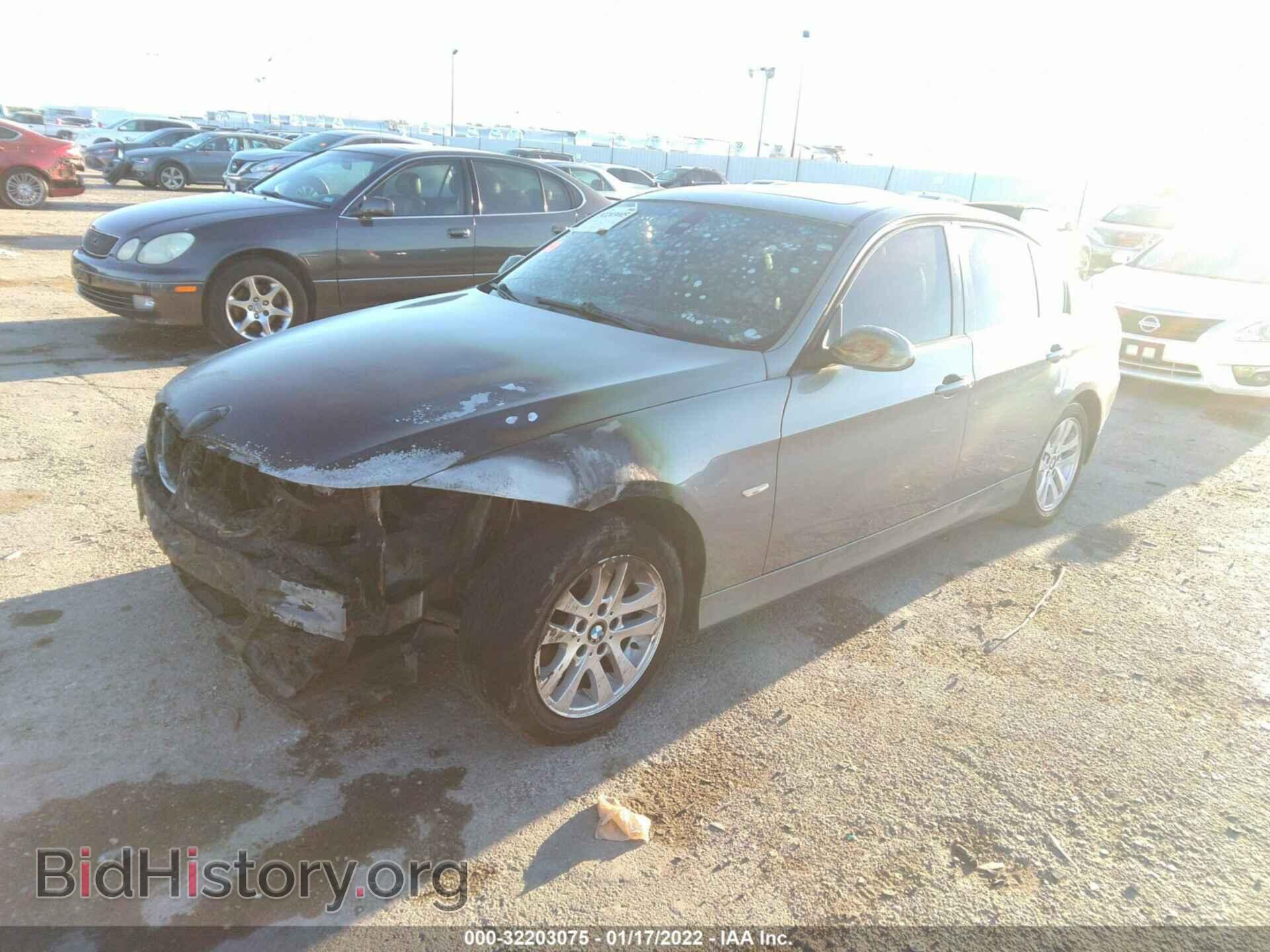 2007 BMW 3 SERIES - VIN: WBAVA33537PG50812 - Фото 2