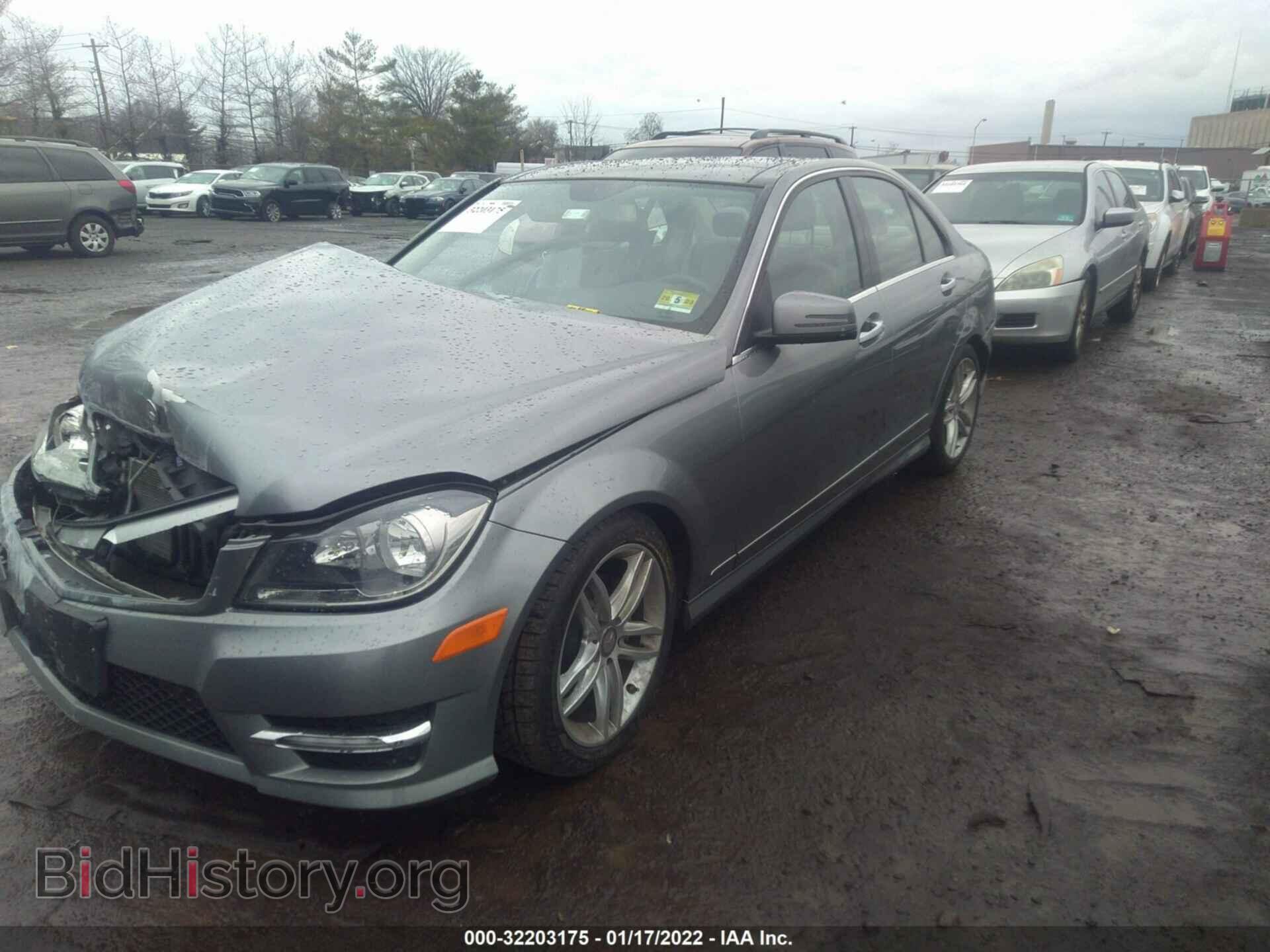 2012 MERCEDES-BENZ C-CLASS - VIN: WDDGF8BB2CR227139 - Фото 2