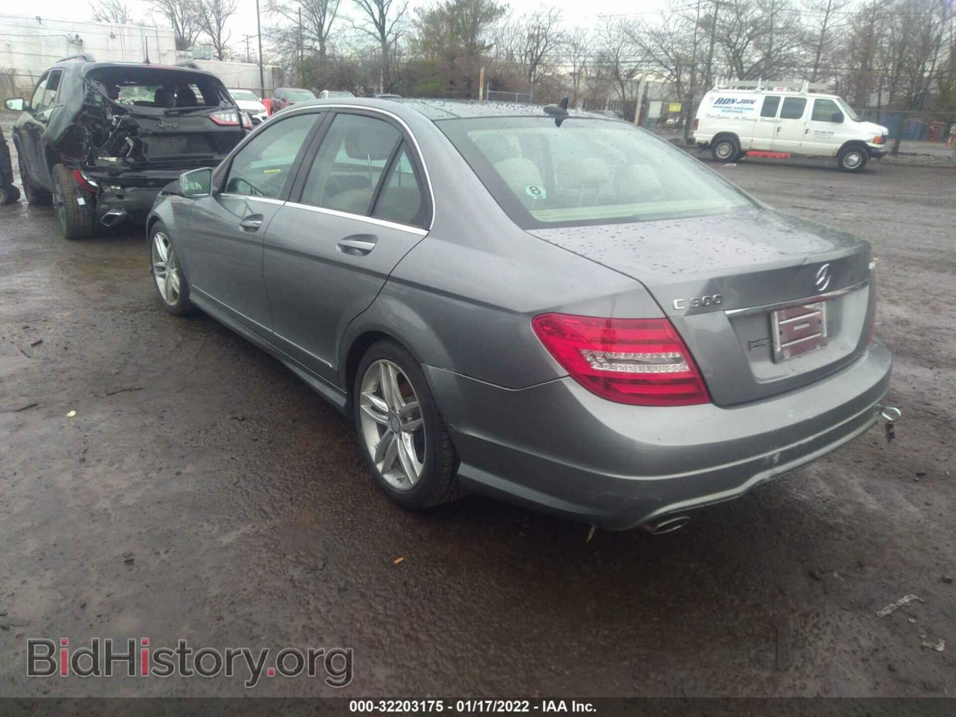 2012 MERCEDES-BENZ C-CLASS - VIN: WDDGF8BB2CR227139 - Фото 3