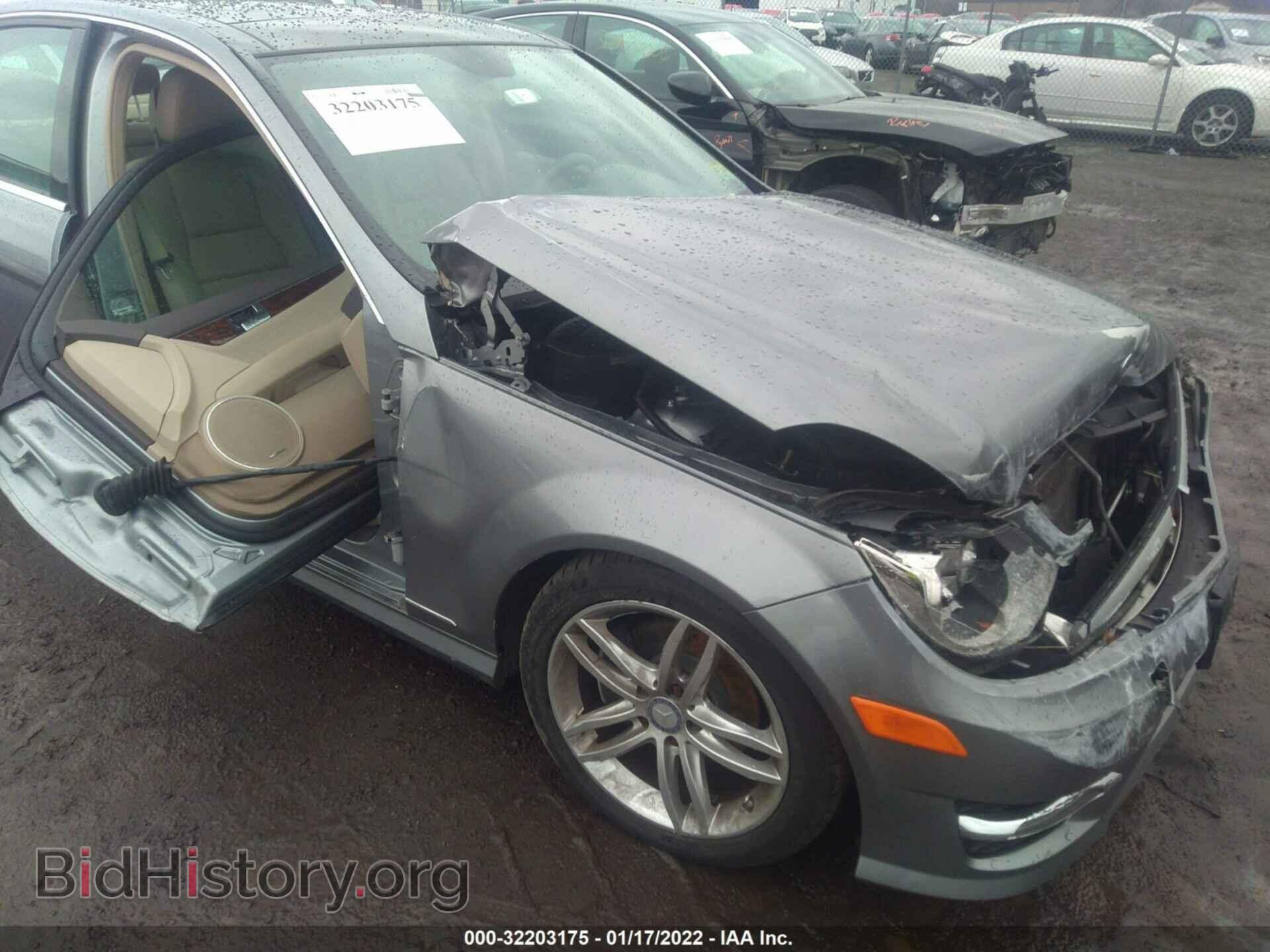 2012 MERCEDES-BENZ C-CLASS - VIN: WDDGF8BB2CR227139 - Фото 6