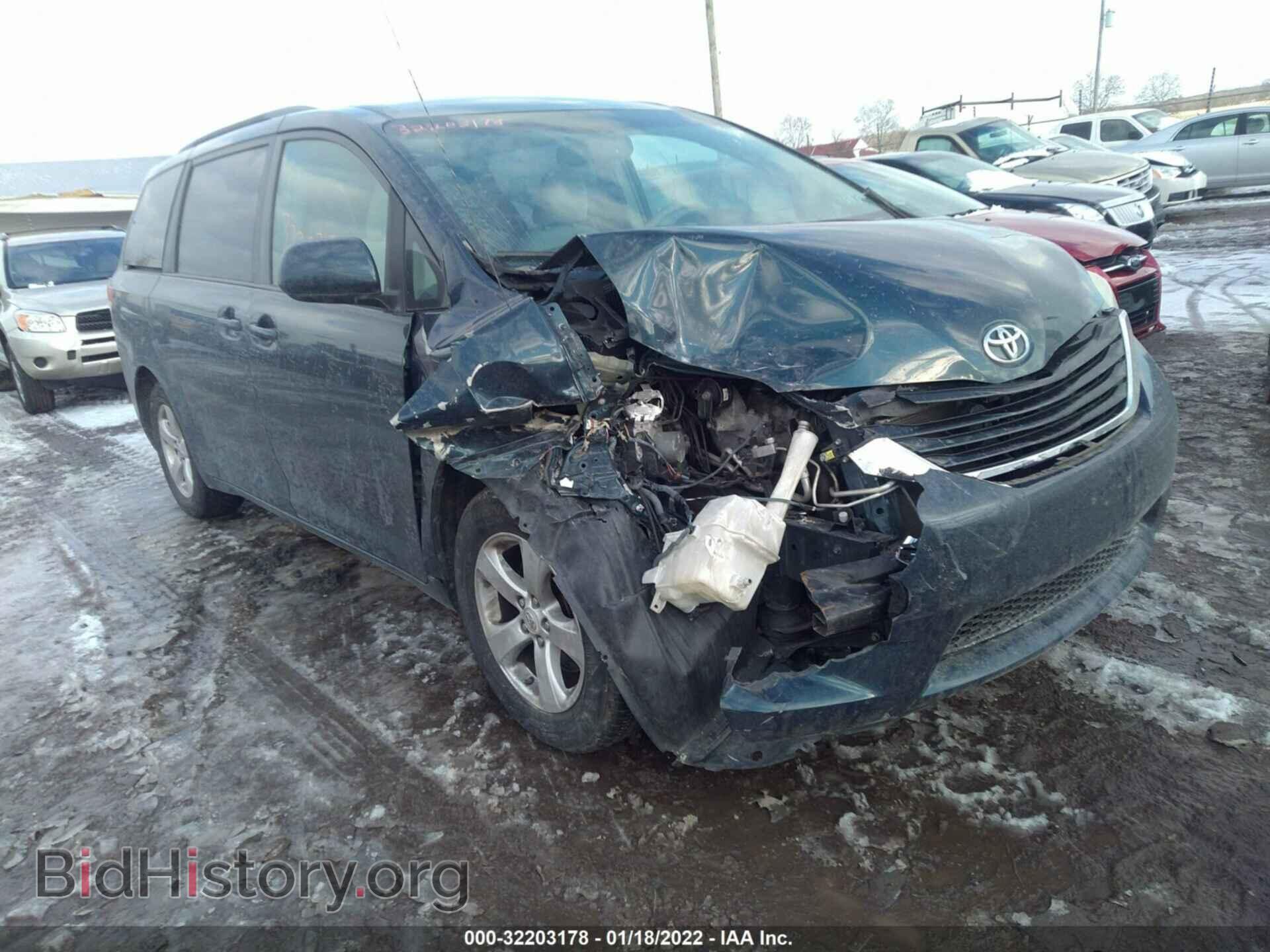Фотография 5TDKK3DC3BS099003 - TOYOTA SIENNA 2011