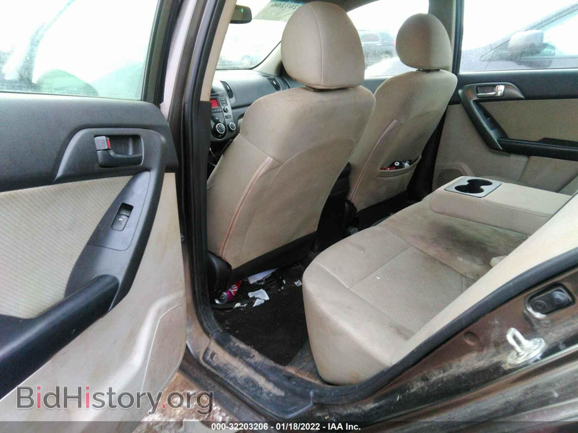 2011 KIA FORTE - VIN: KNAFU4A25B5440997 - Фото 8