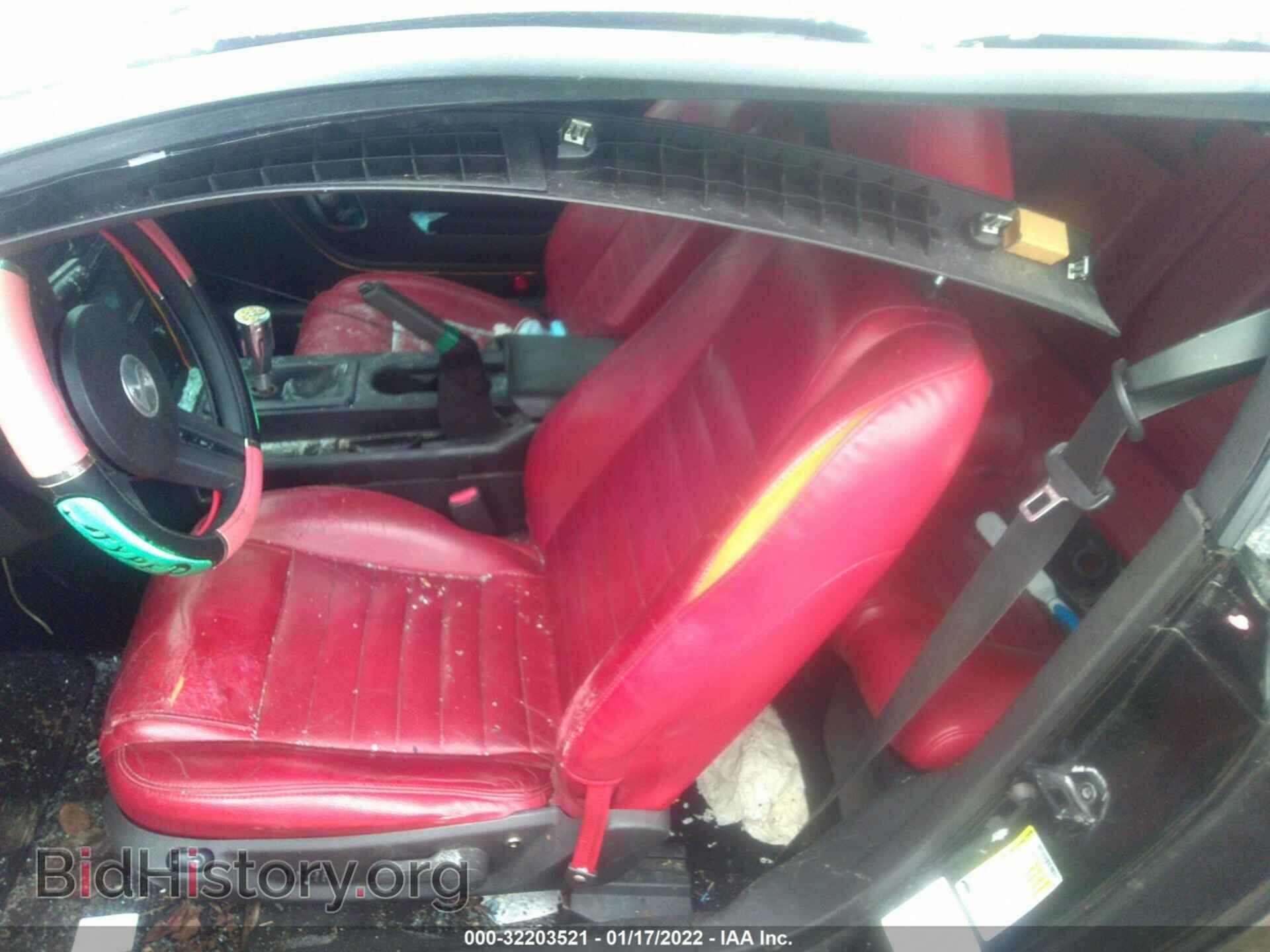 2009 FORD MUSTANG - VIN: 1ZVHT80N495143891 - Фото 8