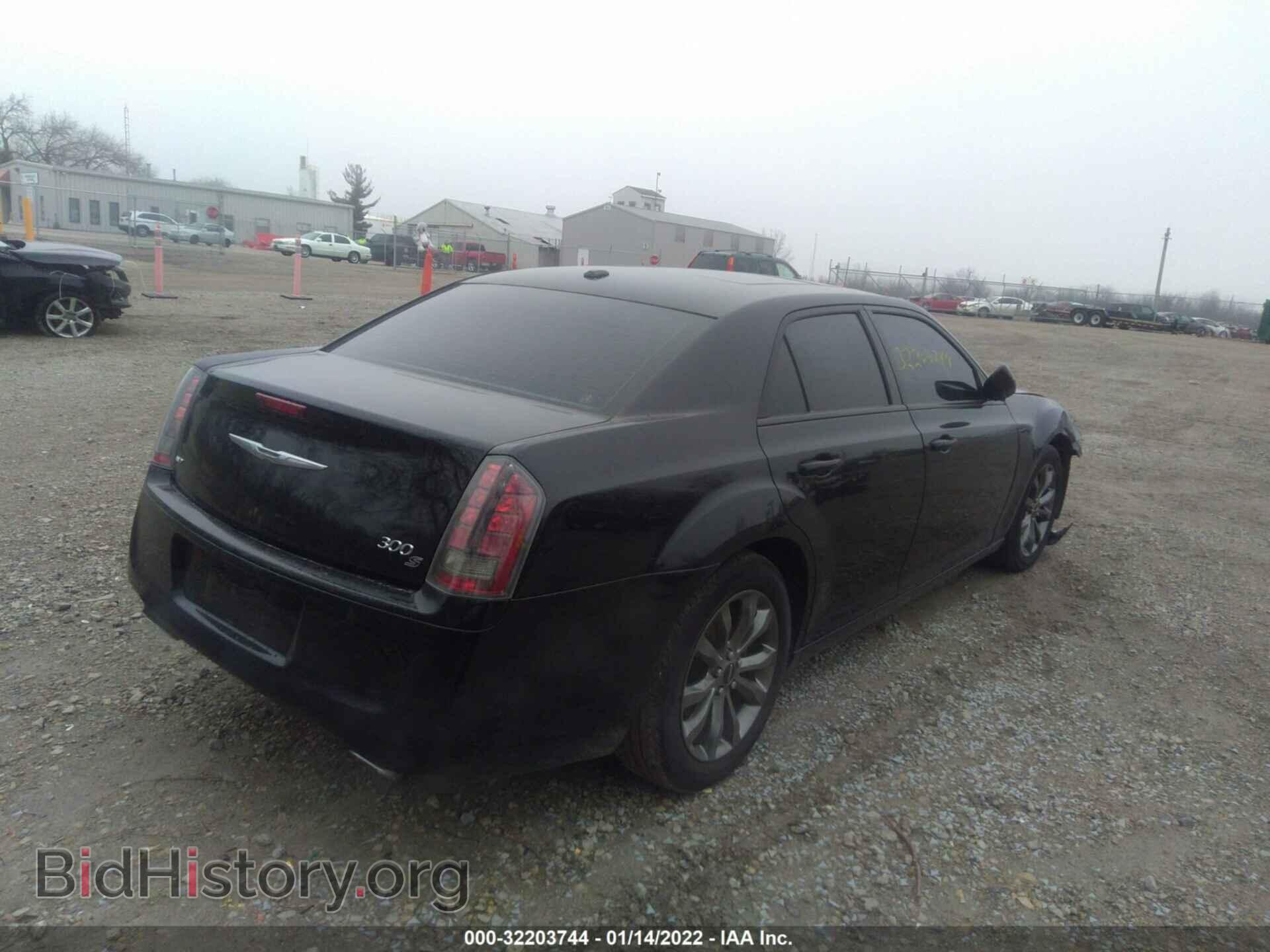 2014 CHRYSLER 300 - VIN: 2C3CCAGG3EH222598 - Фото 4