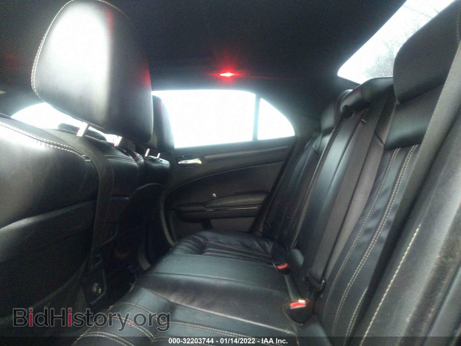 2014 CHRYSLER 300 - VIN: 2C3CCAGG3EH222598 - Фото 8