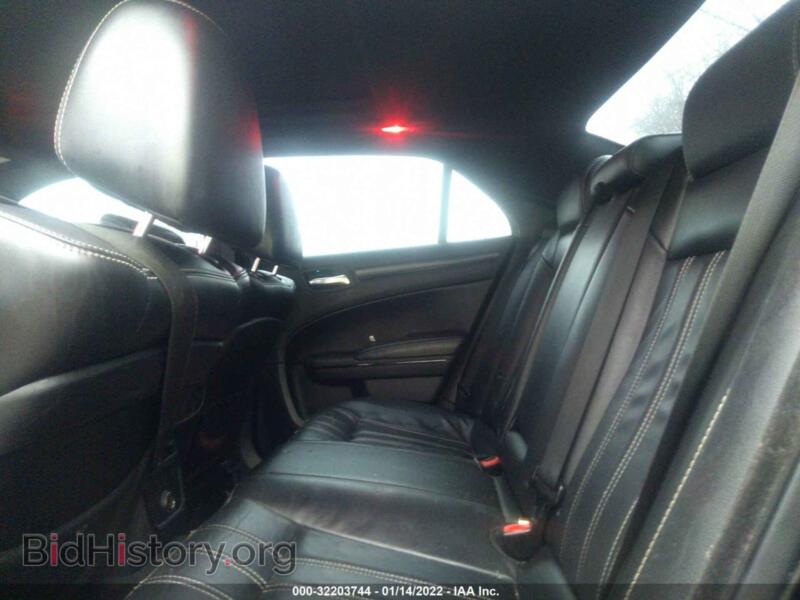 2014 Chrysler 300 (VIN 2C3CCAGG3EH222598) — photo 8 of 12