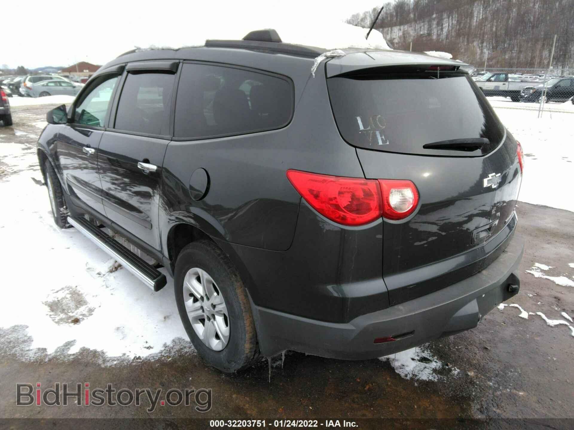 2012 CHEVROLET TRAVERSE - VIN: 1GNKRFED4CJ392029 - Фото 3