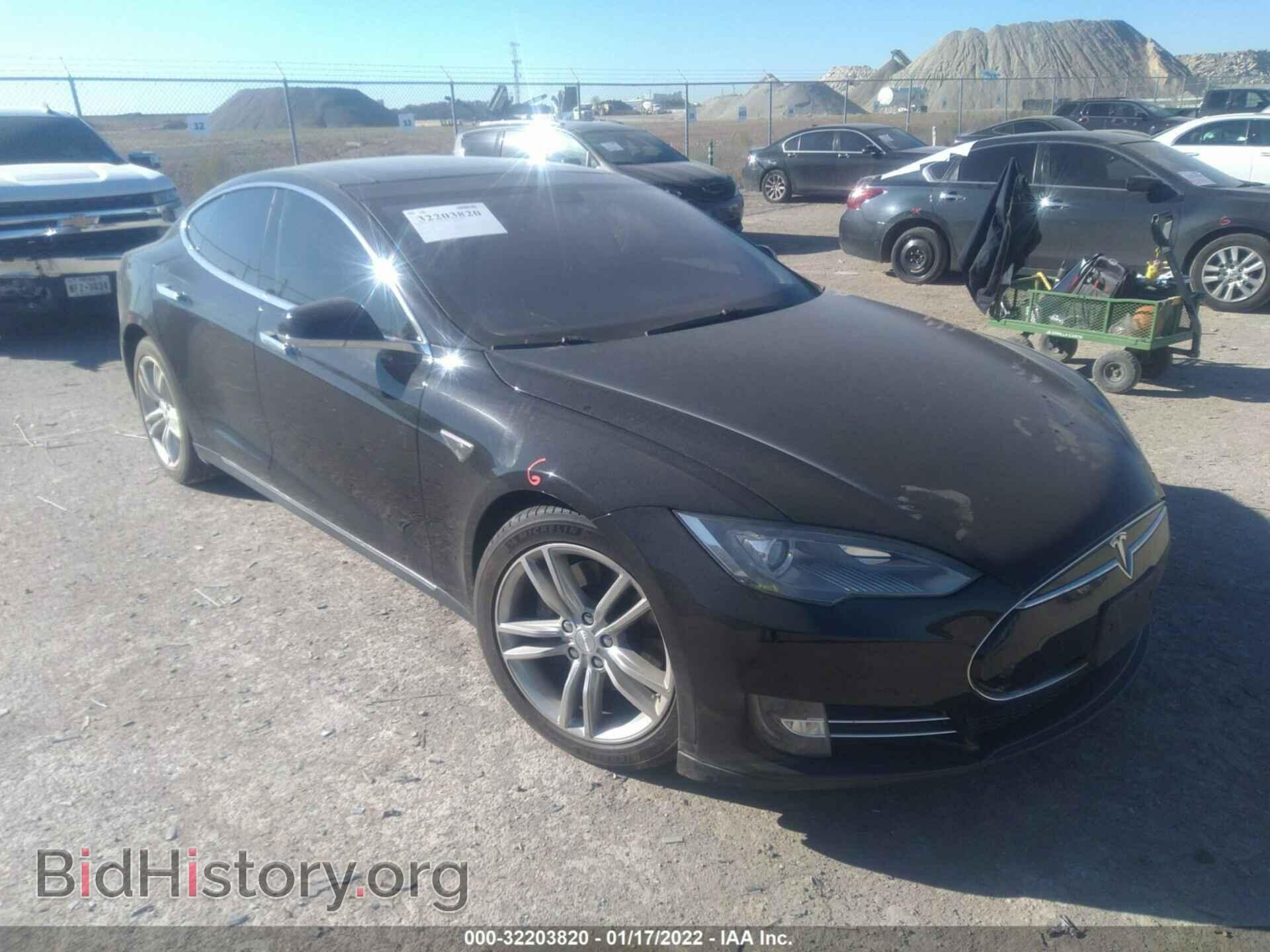 Фотография 5YJSA1H18EFP28828 - TESLA MODEL S 2014
