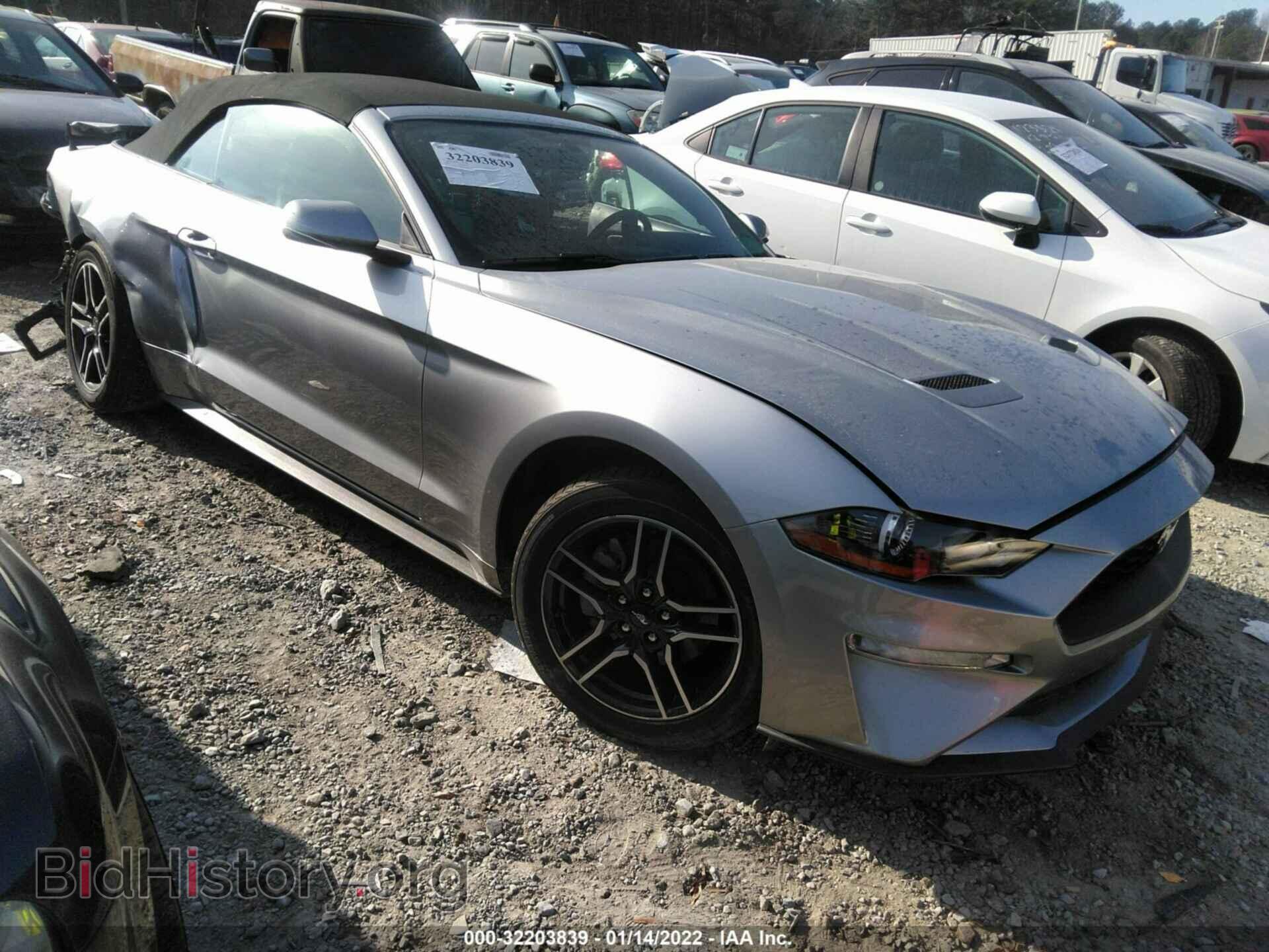 Photo 1FATP8UH5L5112877 - FORD MUSTANG 2020