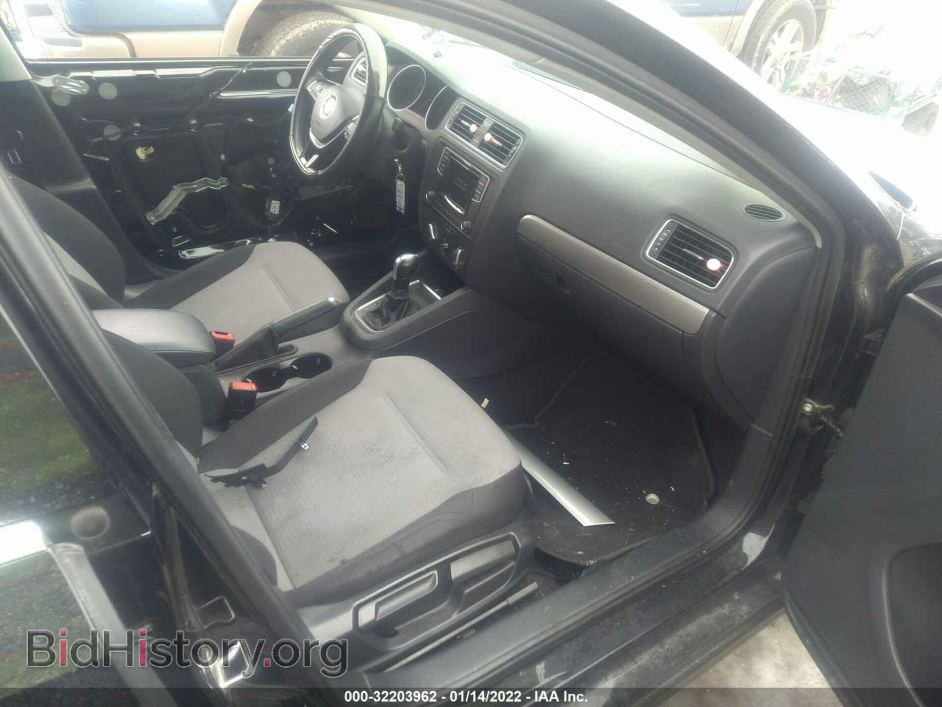 2017 VOLKSWAGEN JETTA - VIN: 3VW2B7AJ4HM247241 - Фото 5