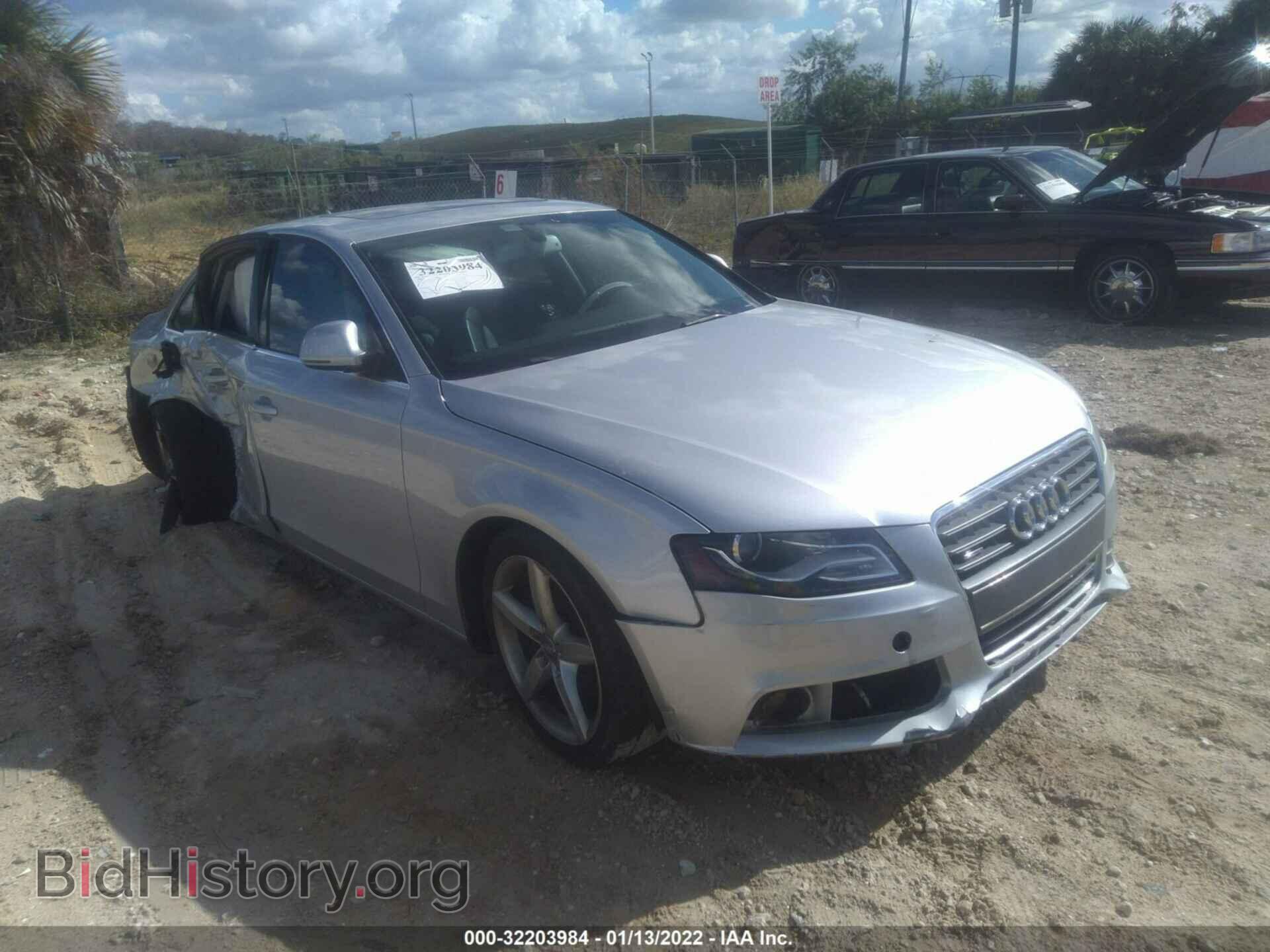 Фотография WAUMF78K29N023131 - AUDI A4 2009