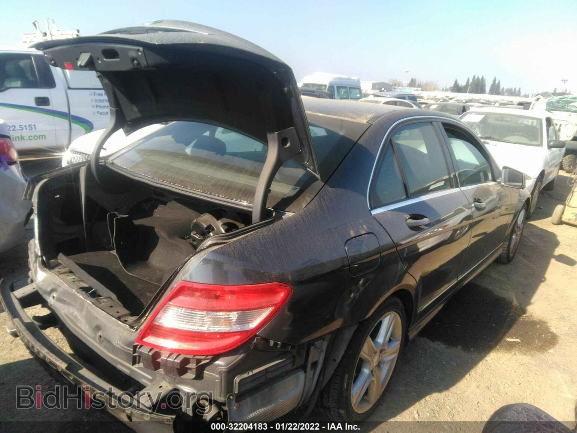 2011 MERCEDES-BENZ C-CLASS - VIN: WDDGF5EB6BA424449 - Фото 4