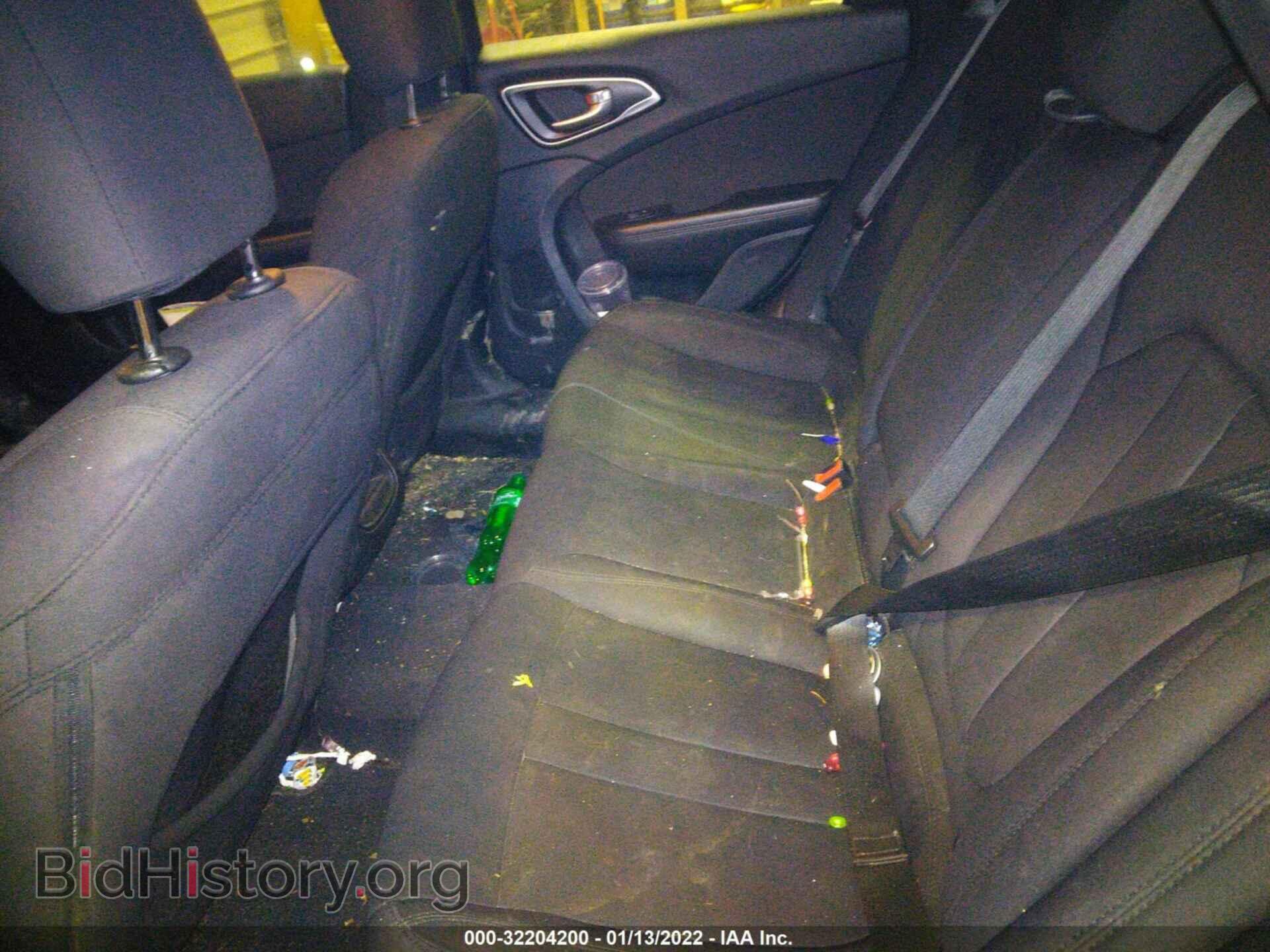 2015 CHRYSLER 200 - VIN: 1C3CCCABXFN542423 - Photo 8
