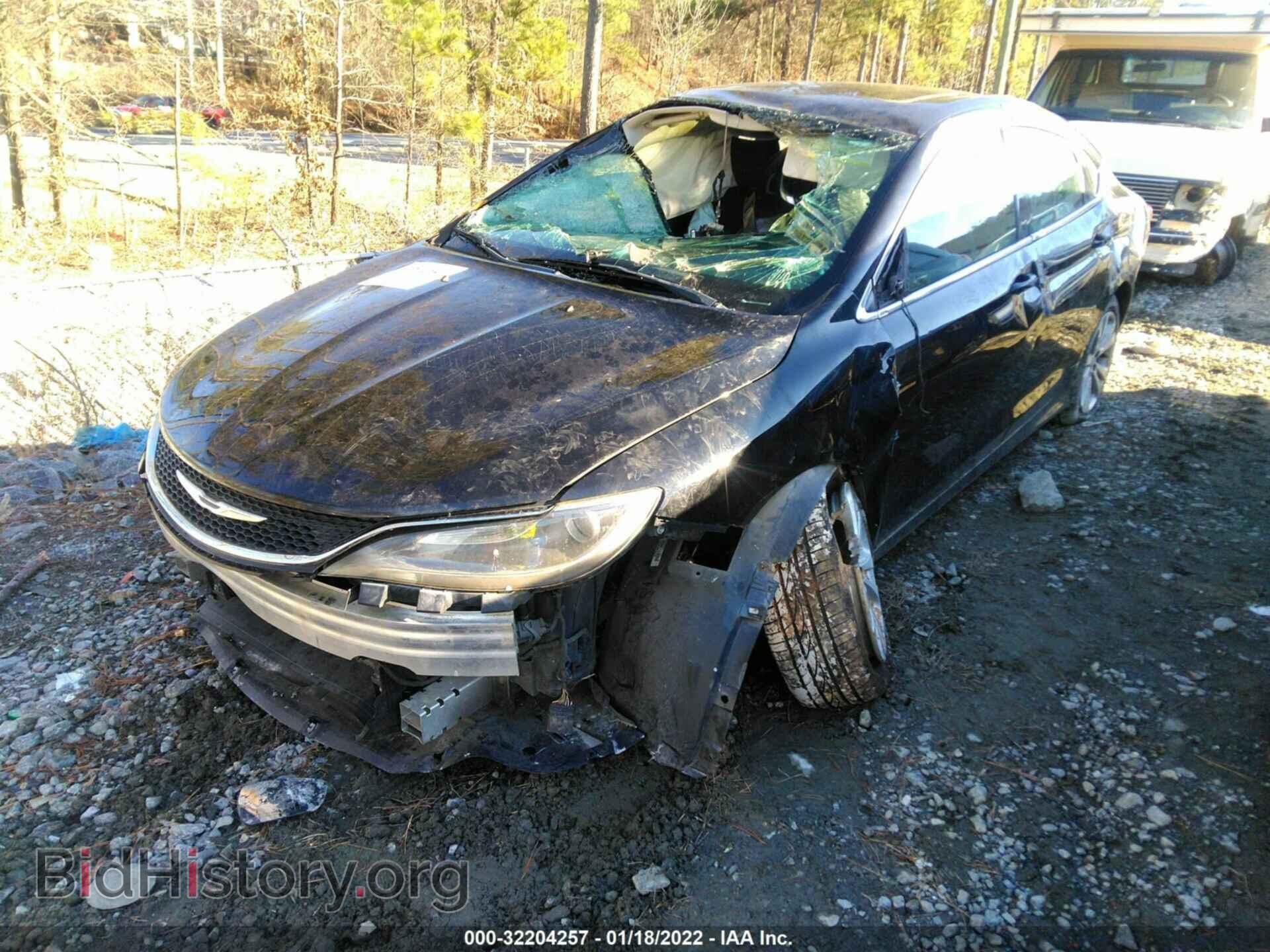 2015 CHRYSLER 200 - VIN: 1C3CCCAB3FN621061 - Фото 2