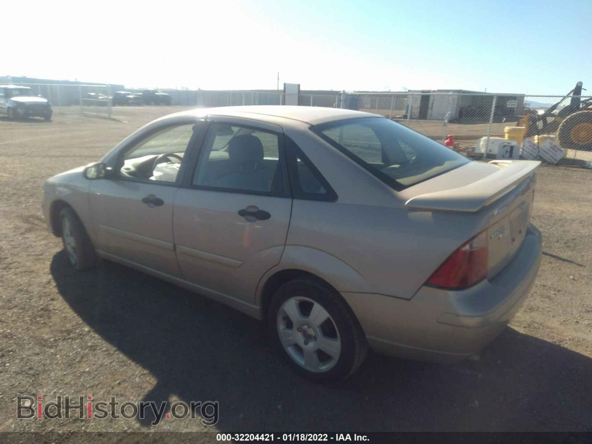 2007 FORD FOCUS - VIN: 1FAFP34NX7W122097 - Фото 3