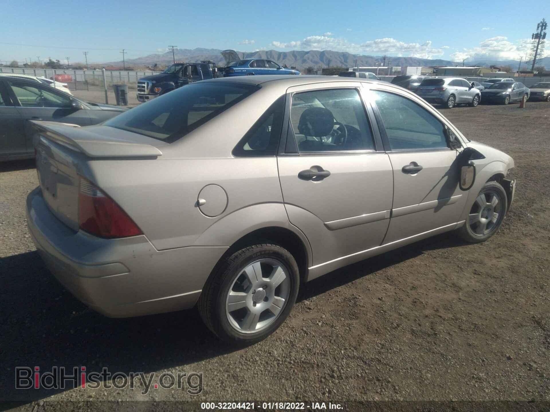 2007 FORD FOCUS - VIN: 1FAFP34NX7W122097 - Фото 4
