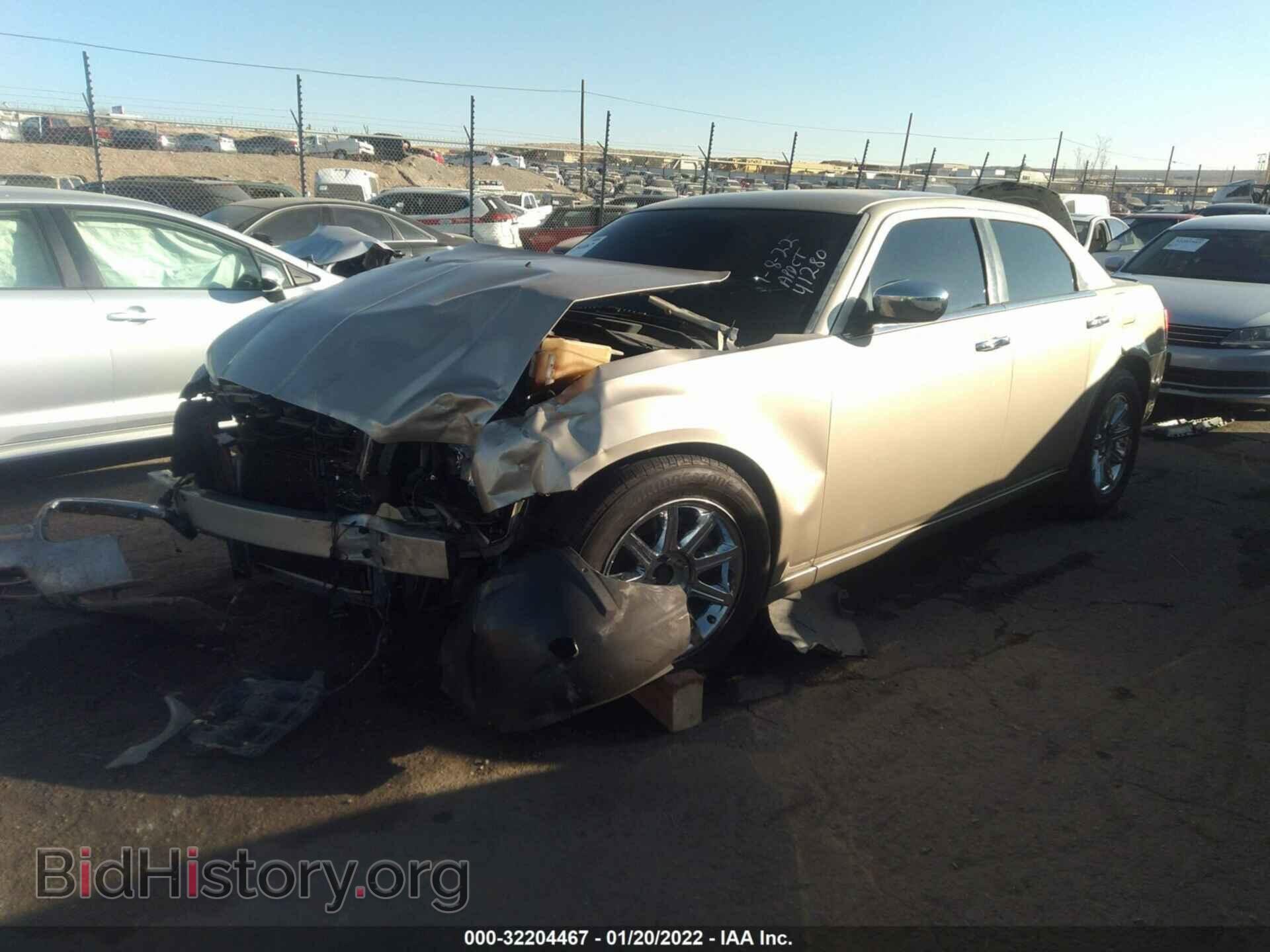 2006 CHRYSLER 300 - VIN: 2C3LA63H66H441297 - Фото 2