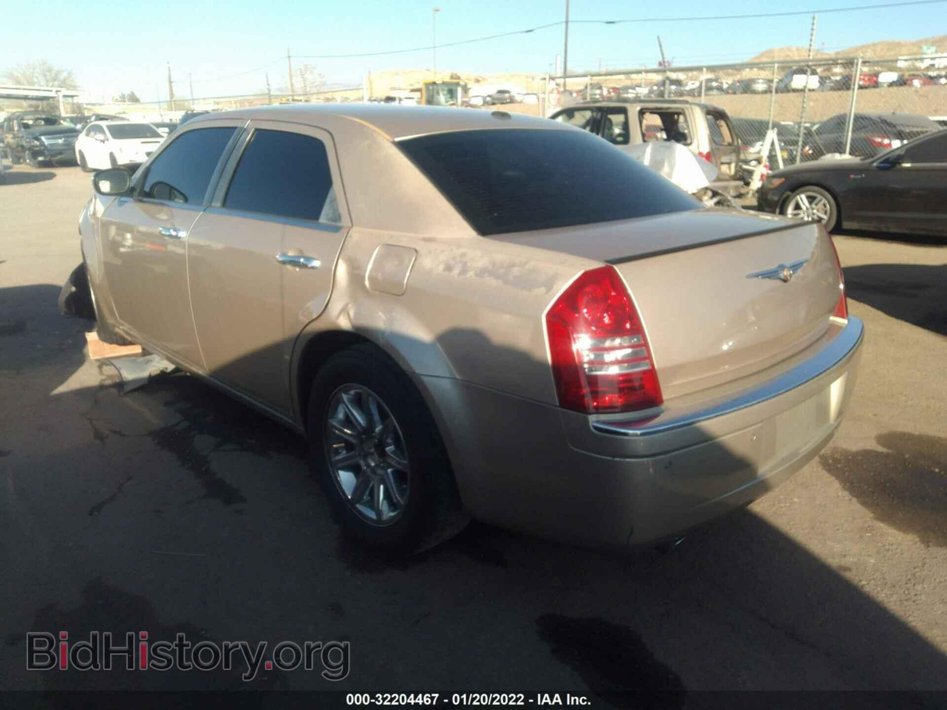 2006 CHRYSLER 300 - VIN: 2C3LA63H66H441297 - Фото 3
